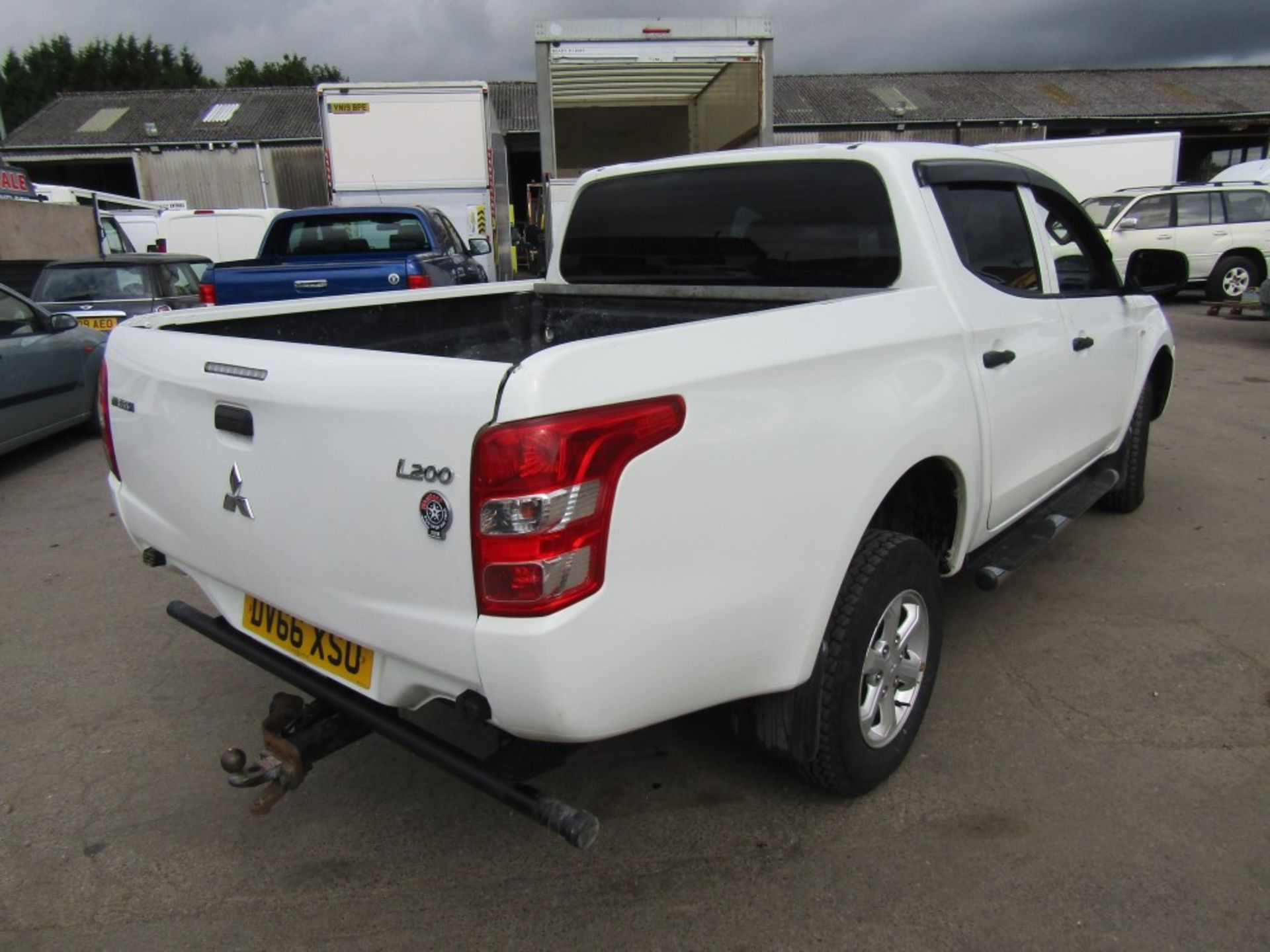 66 reg MITSUBISHI L200 4LIFE DCB DI-D, 1ST REG 10/16, TEST 09/22, 153744M WARRANTED, V5 HERE, - Image 4 of 6