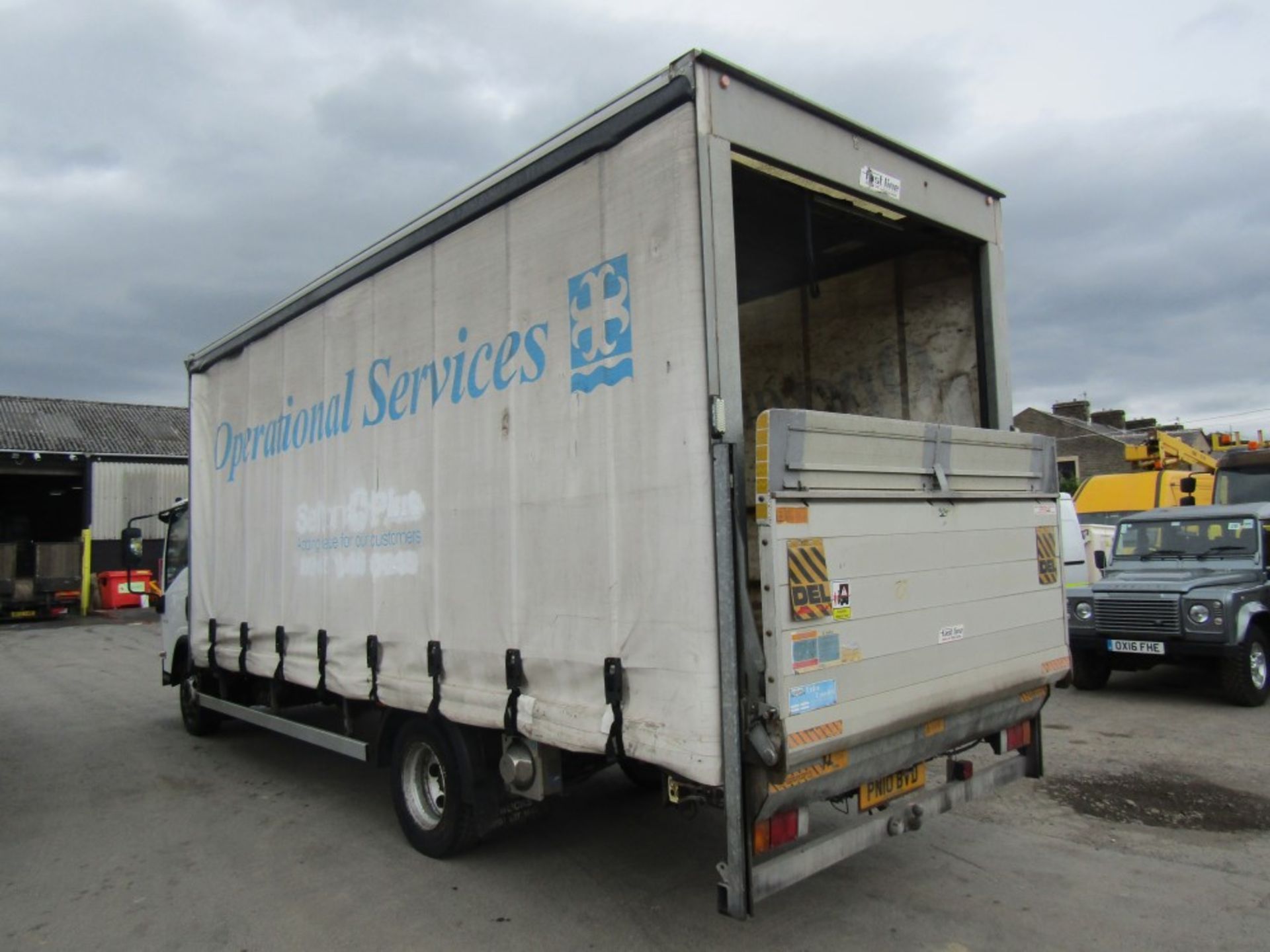 10 reg ISUZU NPR7 CURTAIN SIDER (DIRECT COUNCIL) 1ST REG 08/10, TEST 11/22, 74795M, V5 MAY FOLLOW [+ - Image 3 of 7