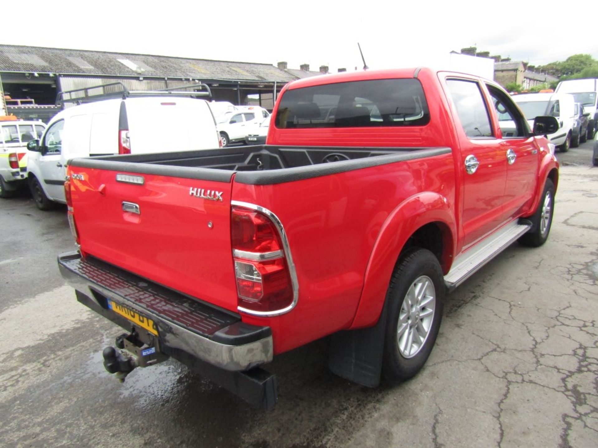 16 reg TOYOTA HILUX ICON D-4D 4 X 4 DCB, 1ST REG 03/16, TEST 03/23, 66947M WARRANTED, V5 HERE, 1 - Image 4 of 6