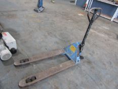 PALLET TRUCK [NO VAT]