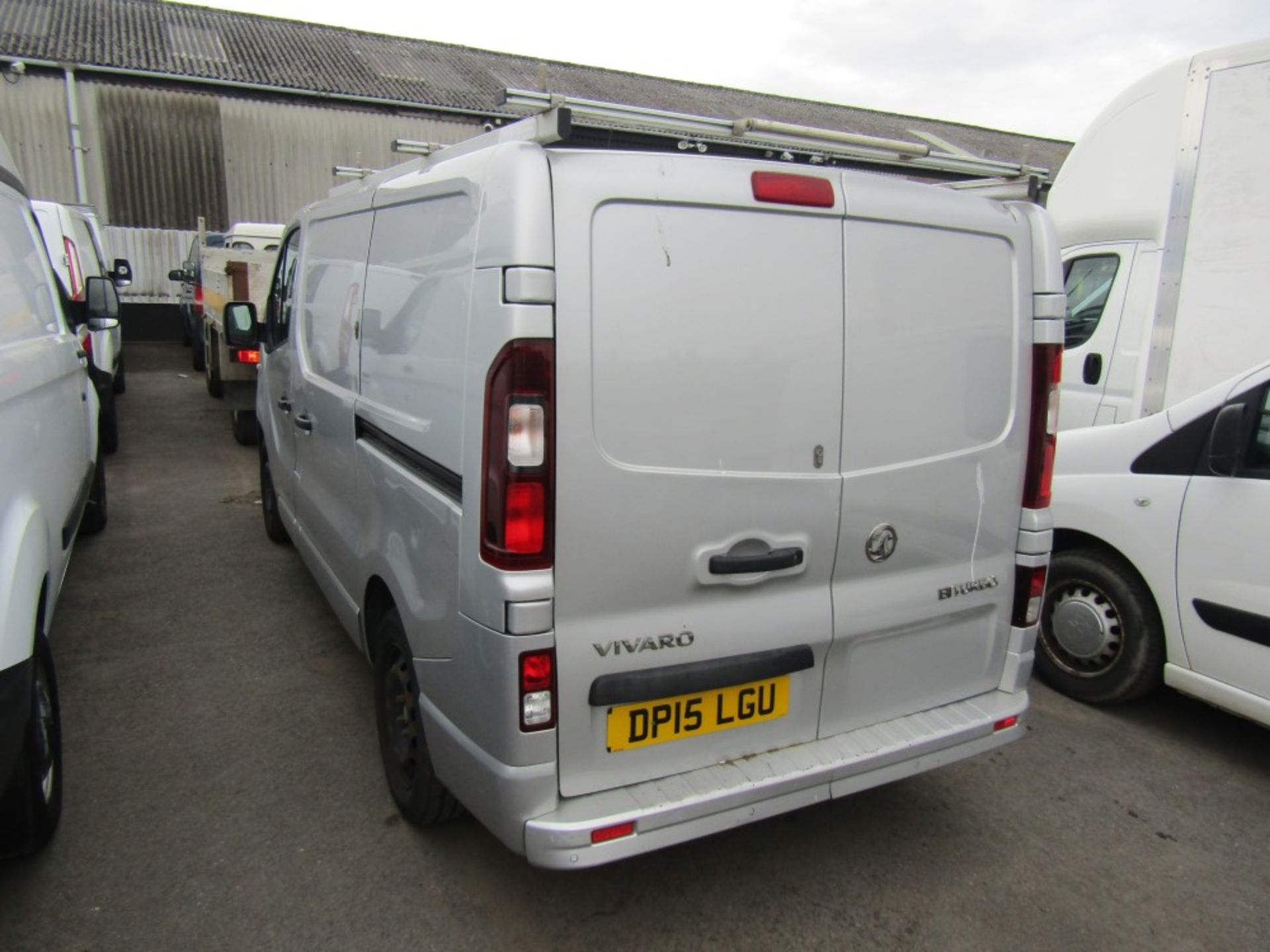 15 reg VAUXHALL VIVARO 2700 SPORTIVE CDTI, 1ST REG 08/15, NO MILEAGE DISPLAYING BELIEVED TO HAVE - Image 3 of 7