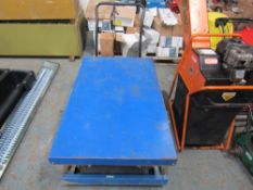 800KG PLATFORM LIFT [+ VAT]