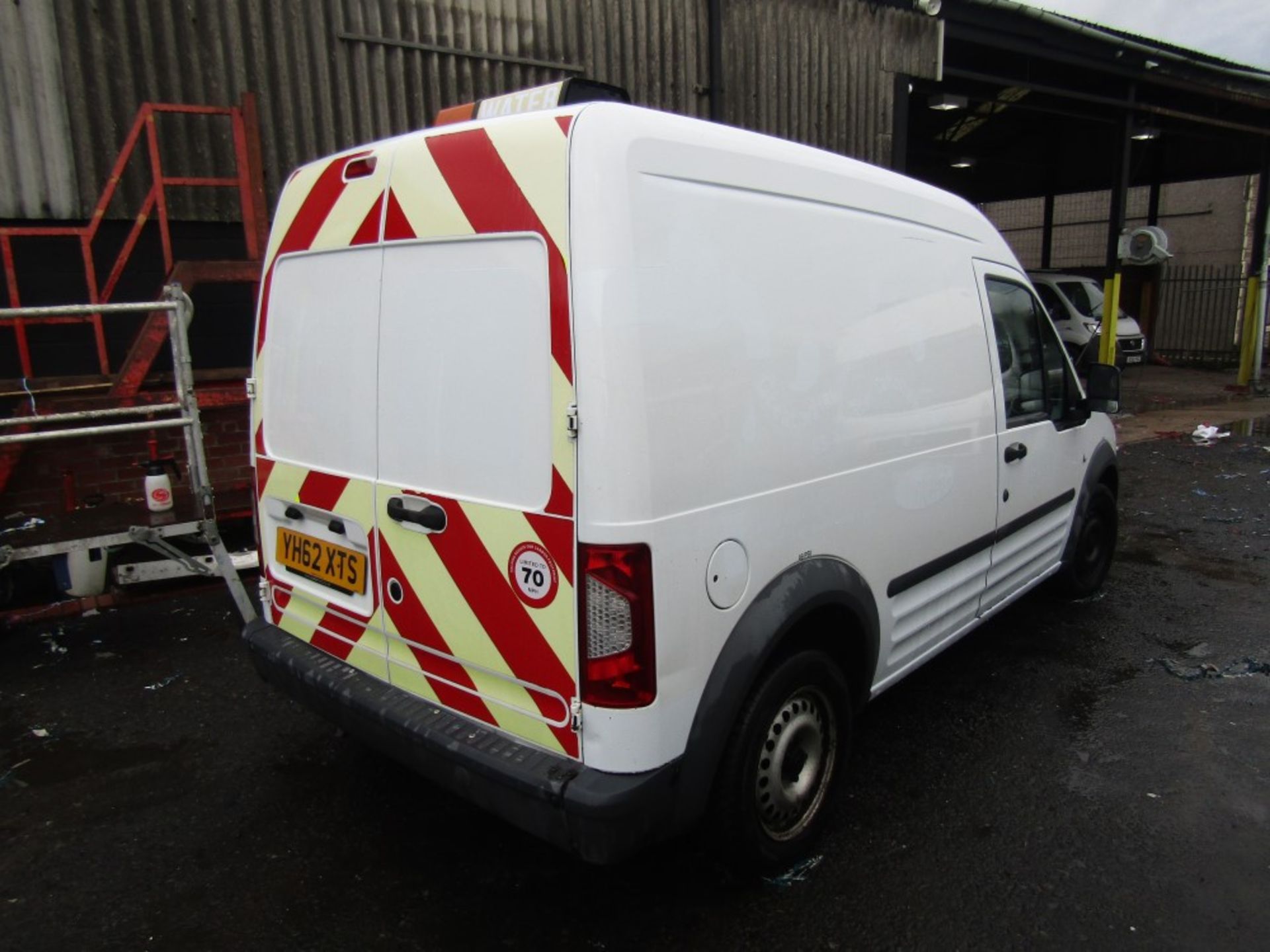 62 reg FORD TRANSIT CONNECT (NON RUNNER) (DIRECT UNITED UTILITIES WATER) 1ST REG 12/12, TEST 10/12, - Image 4 of 7