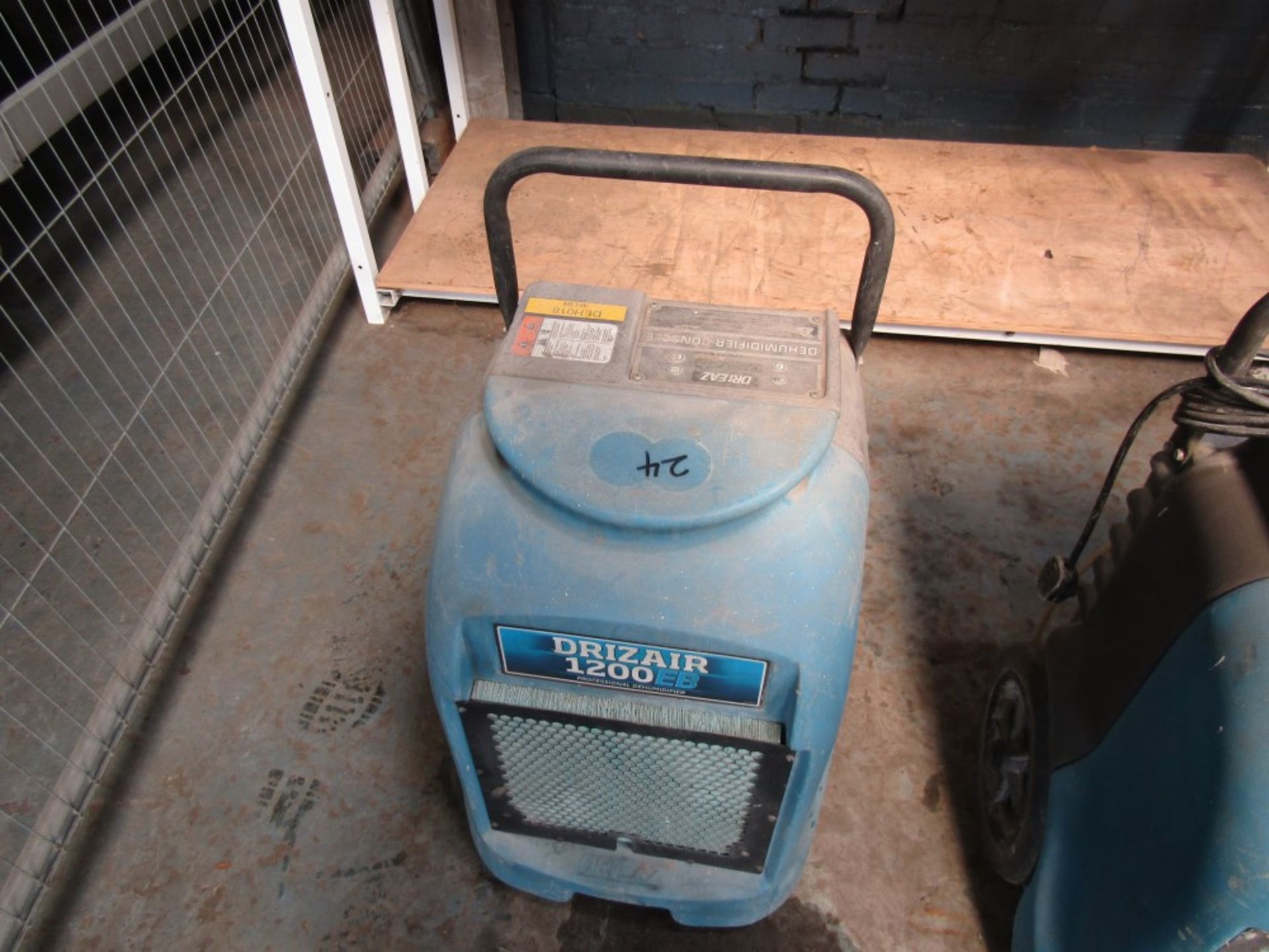 240V SMALL DEHUMIDIFIER (DIRECT HIRE CO) [+ VAT]