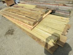 QTY OF BARREL BOARDS, PLY SHEET, SLEEPERS, RANDOM WAYNEY LAP TIMBER BOARDS [NO VAT]