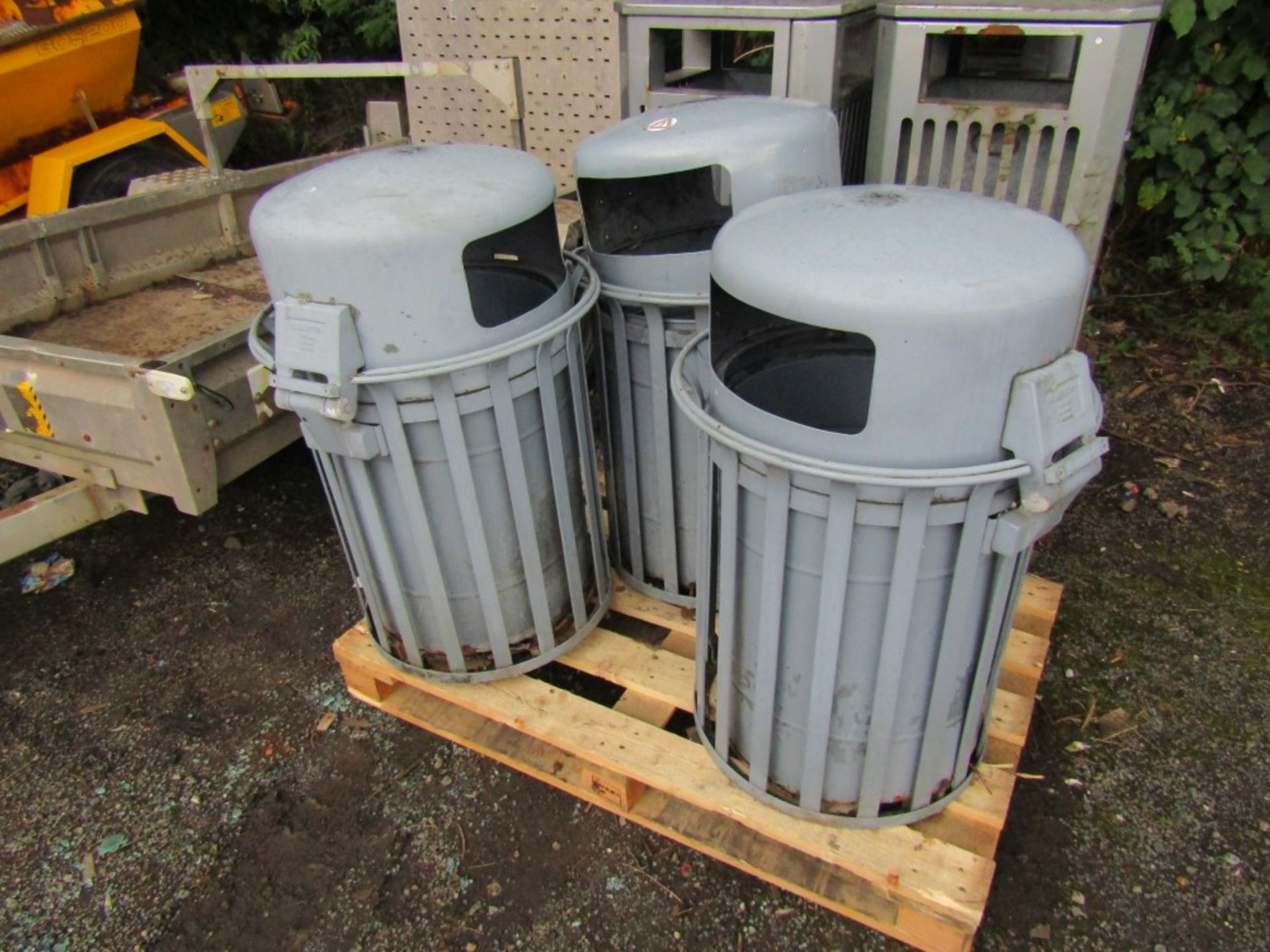 3 X ROUND BINS [NO VAT[