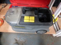 240V IND CARPET CLEANER (DIRECT HIRE CO) [+ VAT]