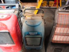 110/240V SMALL DEHUMIDIFIER (DIRECT HIRE CO) [+ VAT]