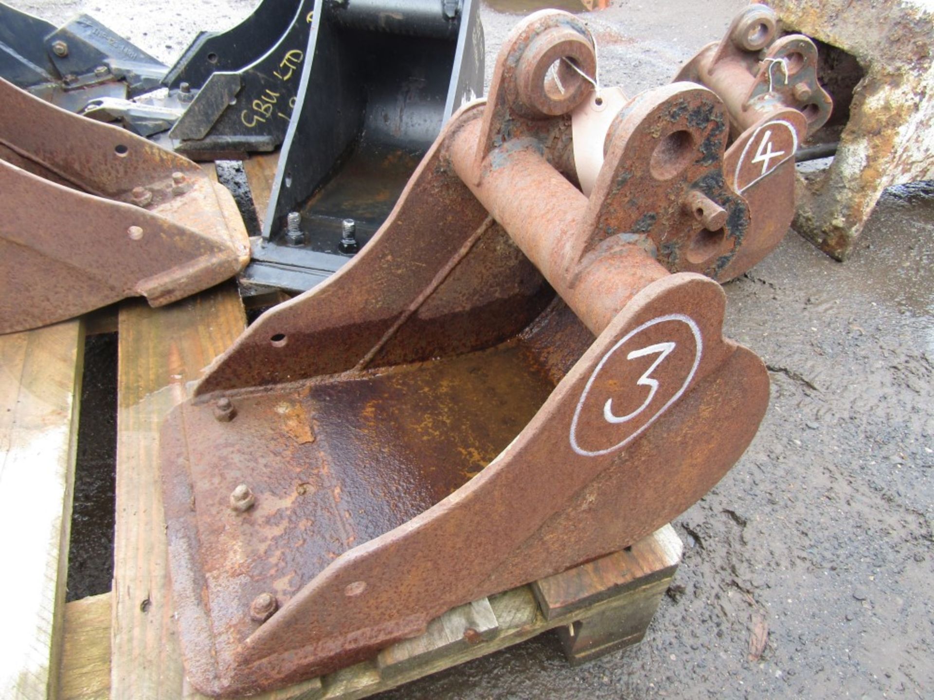 12" MINI DIGGER BUCKET, 30MM PINS, 90MM CENTRES, 95MM DIPPER GAP [NO VAT]