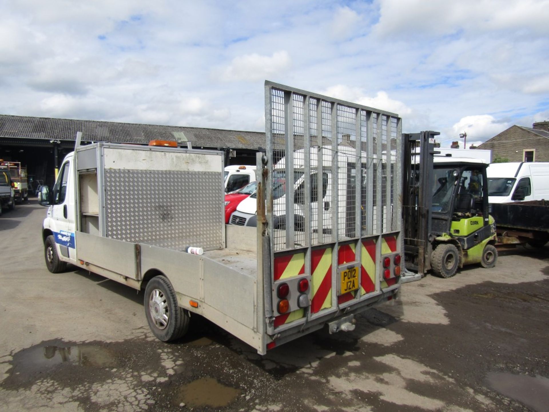 12 reg FIAT DUCATO 35 MULTIJET MWB BEAVERTAIL (DIRECT COUNCIL) 1ST REG 07/12, 55516M, V5 HERE, 1 - Image 3 of 6