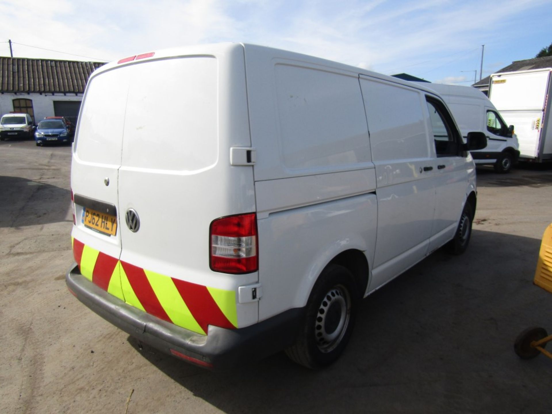 62 reg VW TRANSPORTER T28 102 TDI SWB, 1ST REG 01/13, TEST 10/22, 156638M, V5 HERE, 2 FORMER KEEPERS - Image 4 of 7