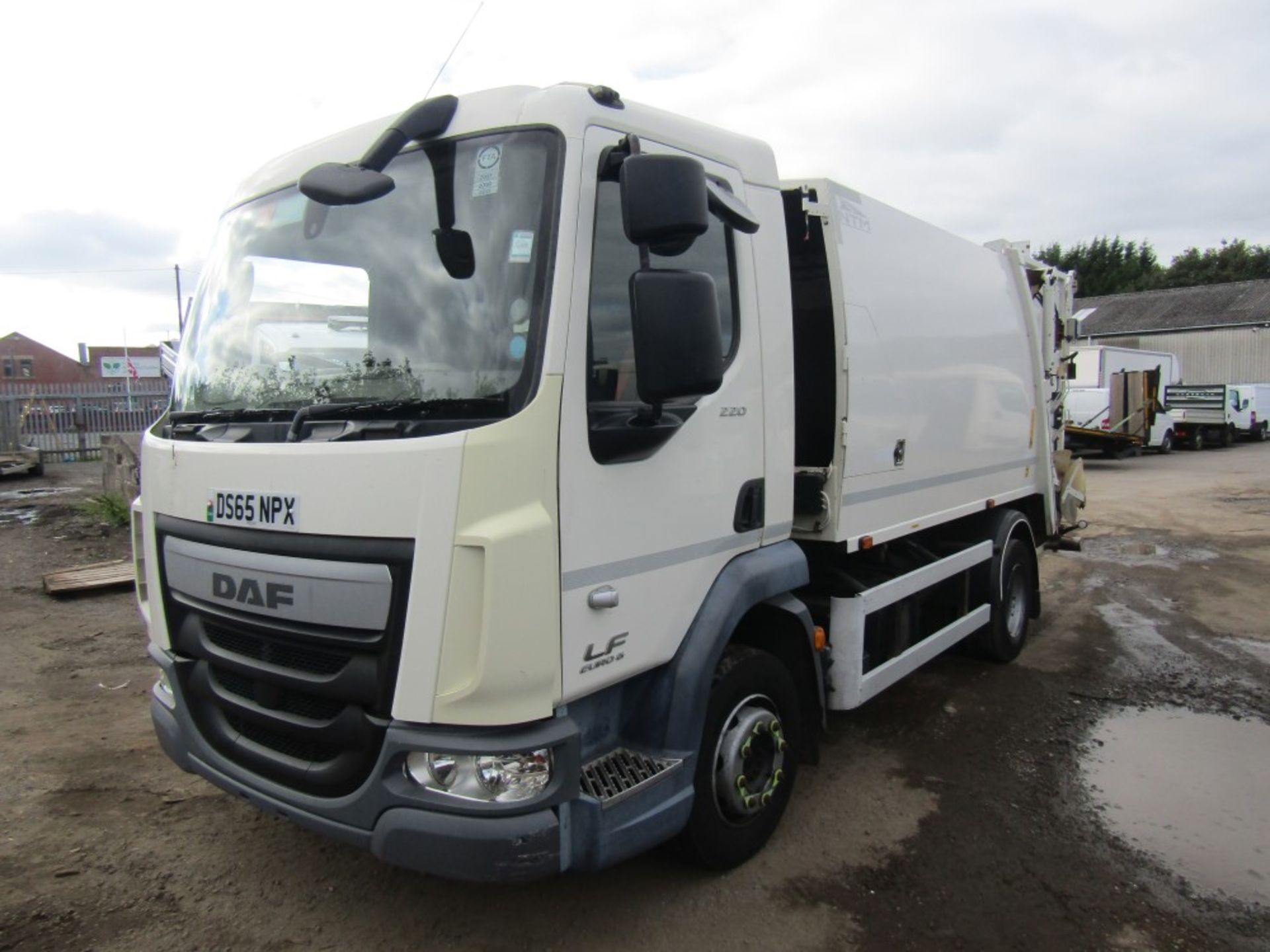 65 reg DAF LF 220 REFUSE WAGON (DIRECT COUNCIL) 1ST REG 01/16, TEST 01/23, 213612KM, V5 MAY - Bild 2 aus 6