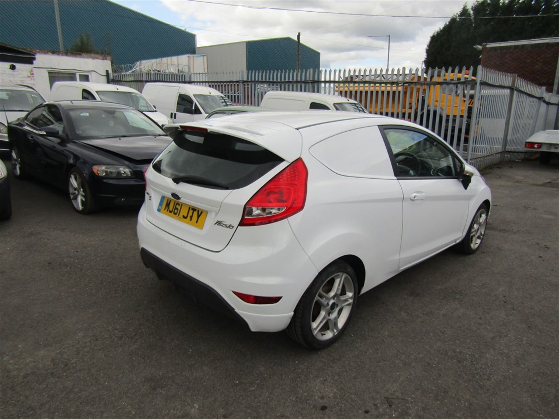 61 reg FORD FIESTA SPORT TDCI VAN, 1ST REG 10/11, TEST 10/22, 161449M NOT WARRANTED, V5 HERE, - Image 4 of 6