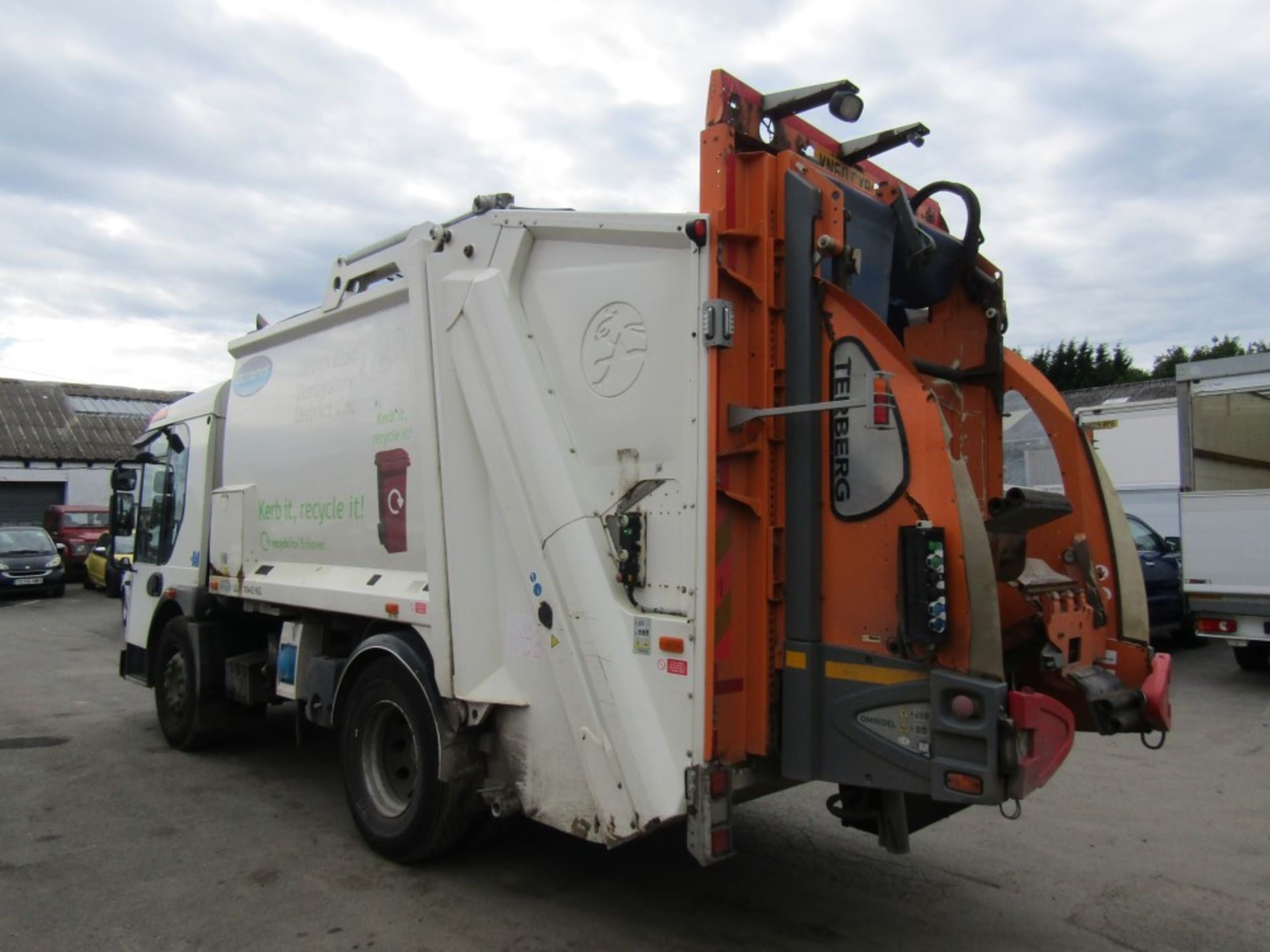 60 reg DENNIS N1826VRB5 REFUSE WAGON (DIRECT COUNCIL) 1ST REG 02/11, TEST 11/22, 103610KM, V5 - Image 3 of 6