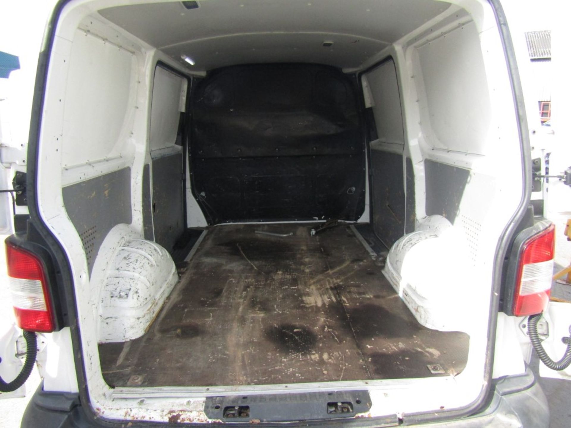 62 reg VW TRANSPORTER T28 102 TDI SWB, 1ST REG 01/13, TEST 10/22, 156638M, V5 HERE, 2 FORMER KEEPERS - Image 5 of 7