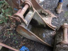 VOLVO 12" 3t EXCAVATOR BUCKET 35mm PINS [NO VAT]