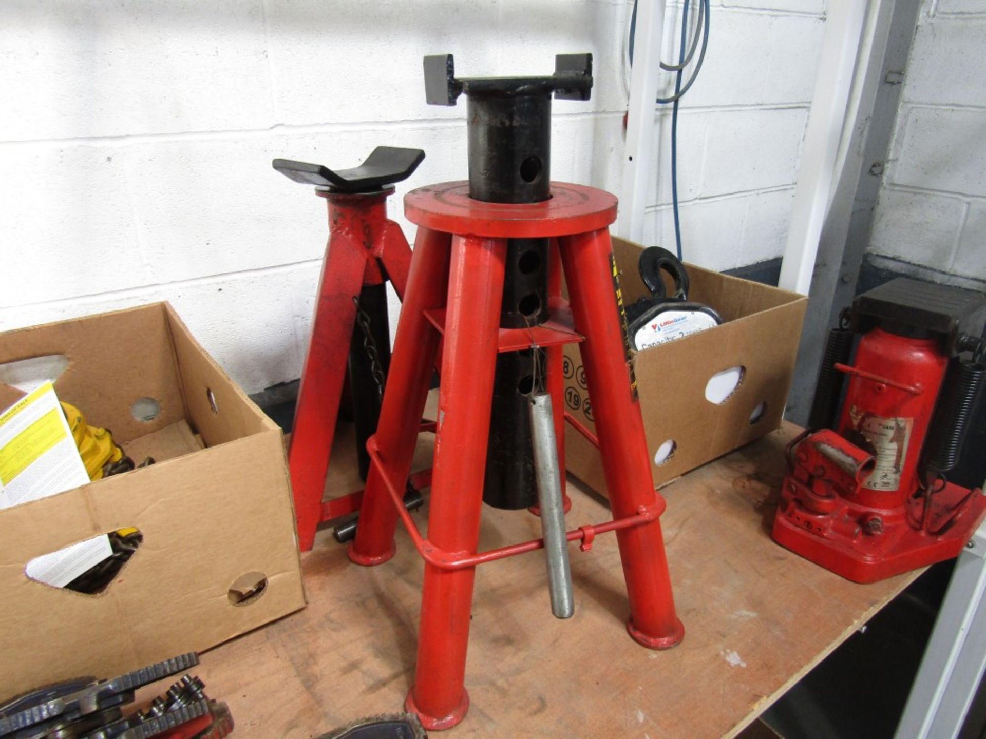 2 X AXLE STANDS [NO VAT]