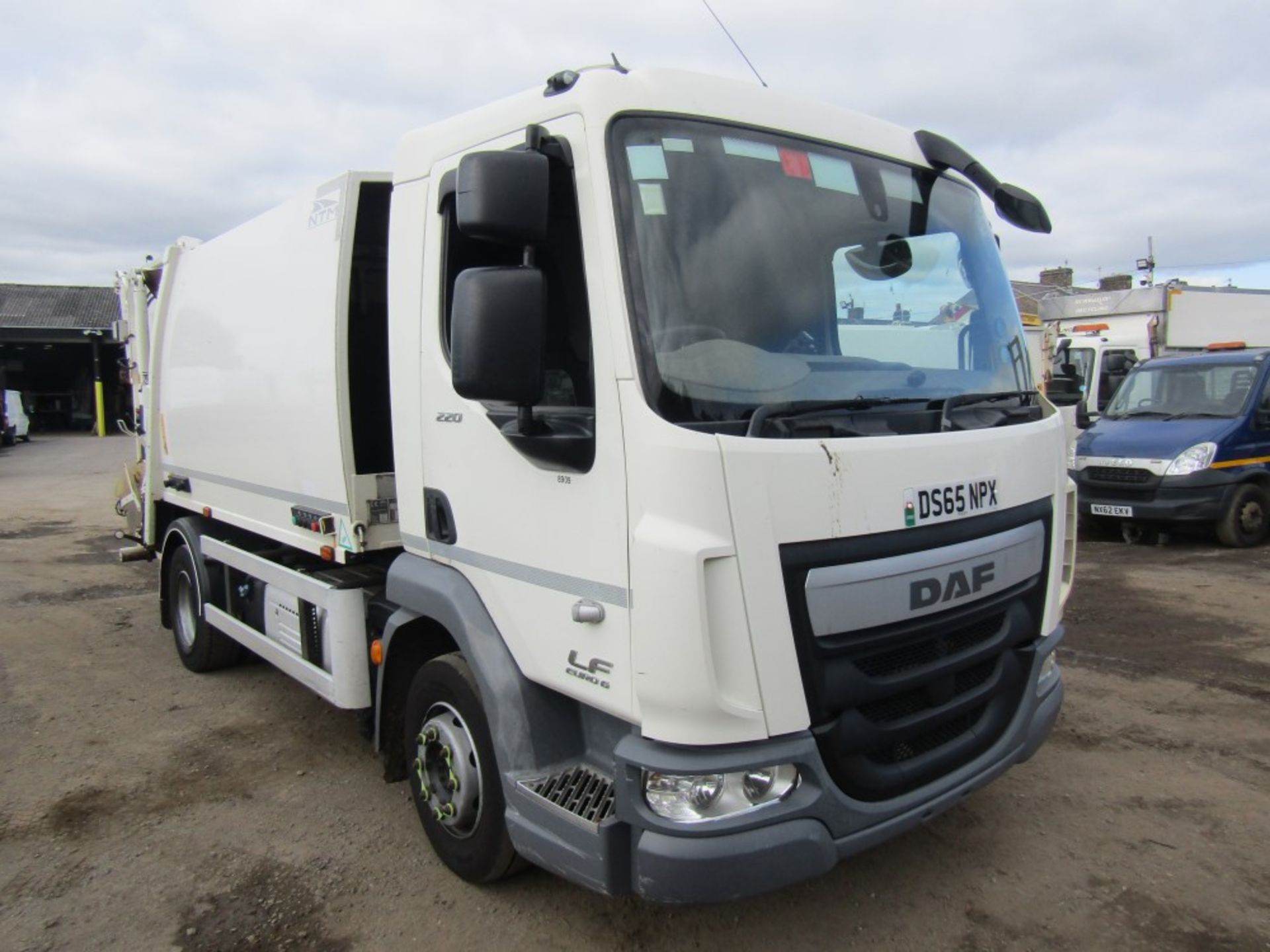 65 reg DAF LF 220 REFUSE WAGON (DIRECT COUNCIL) 1ST REG 01/16, TEST 01/23, 213612KM, V5 MAY