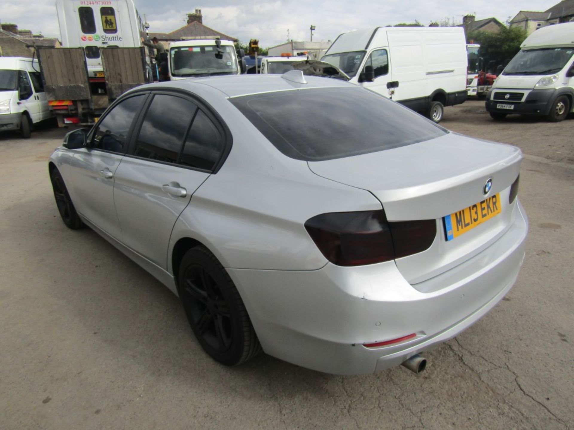 13 reg BMW 320D SE AUTO, 1ST REG 05/13, TEST 04/23, 174085M NOT WARRANTED, V5 HERE, 5 FORMER KEEPERS - Image 3 of 6