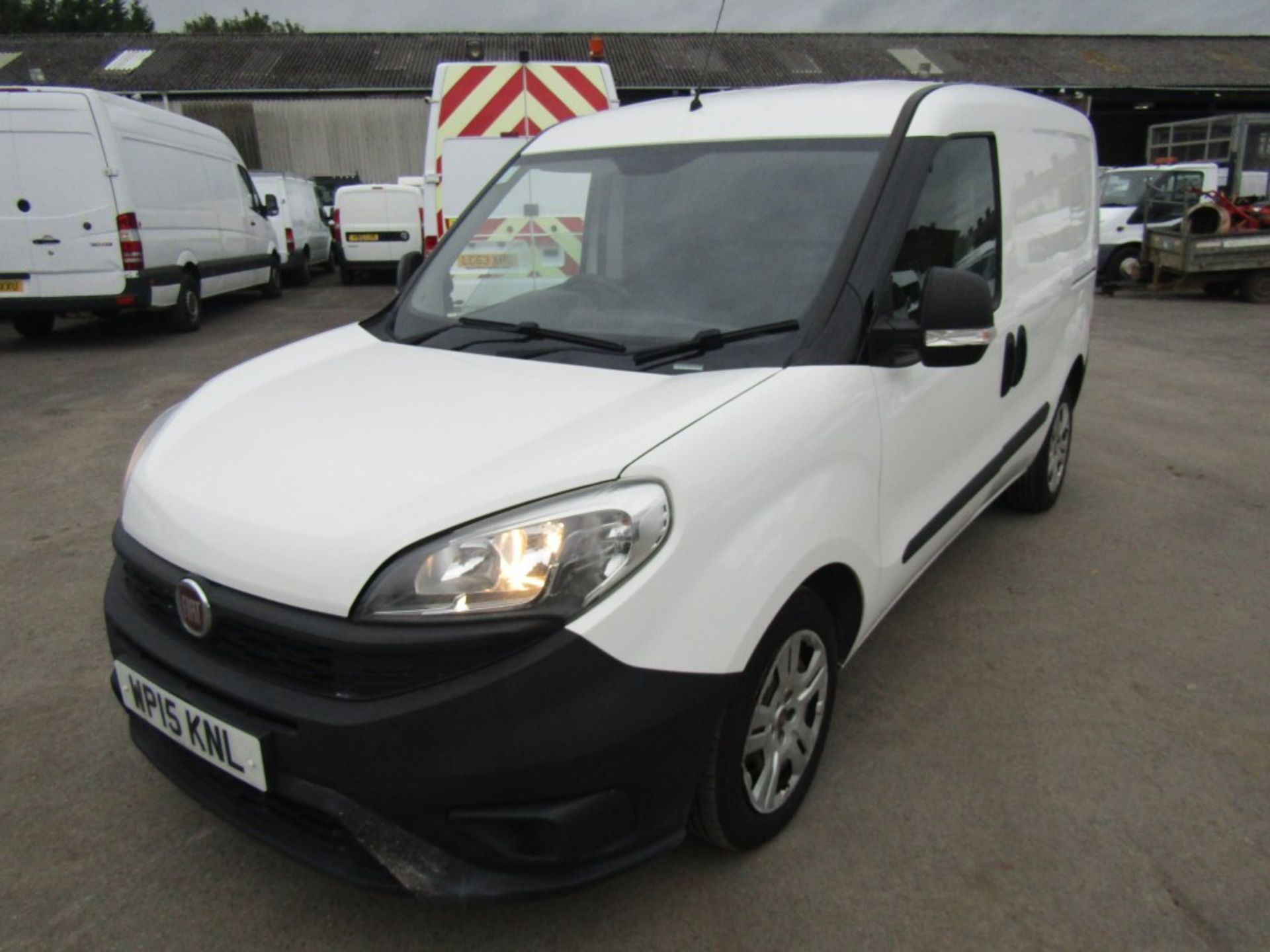 15 reg FIAT DOBLO 16V MULTIJET (DIRECT COMPANY) 1ST REG 04/15, 106281M, V5 HERE, 1 FORMER - Image 2 of 7