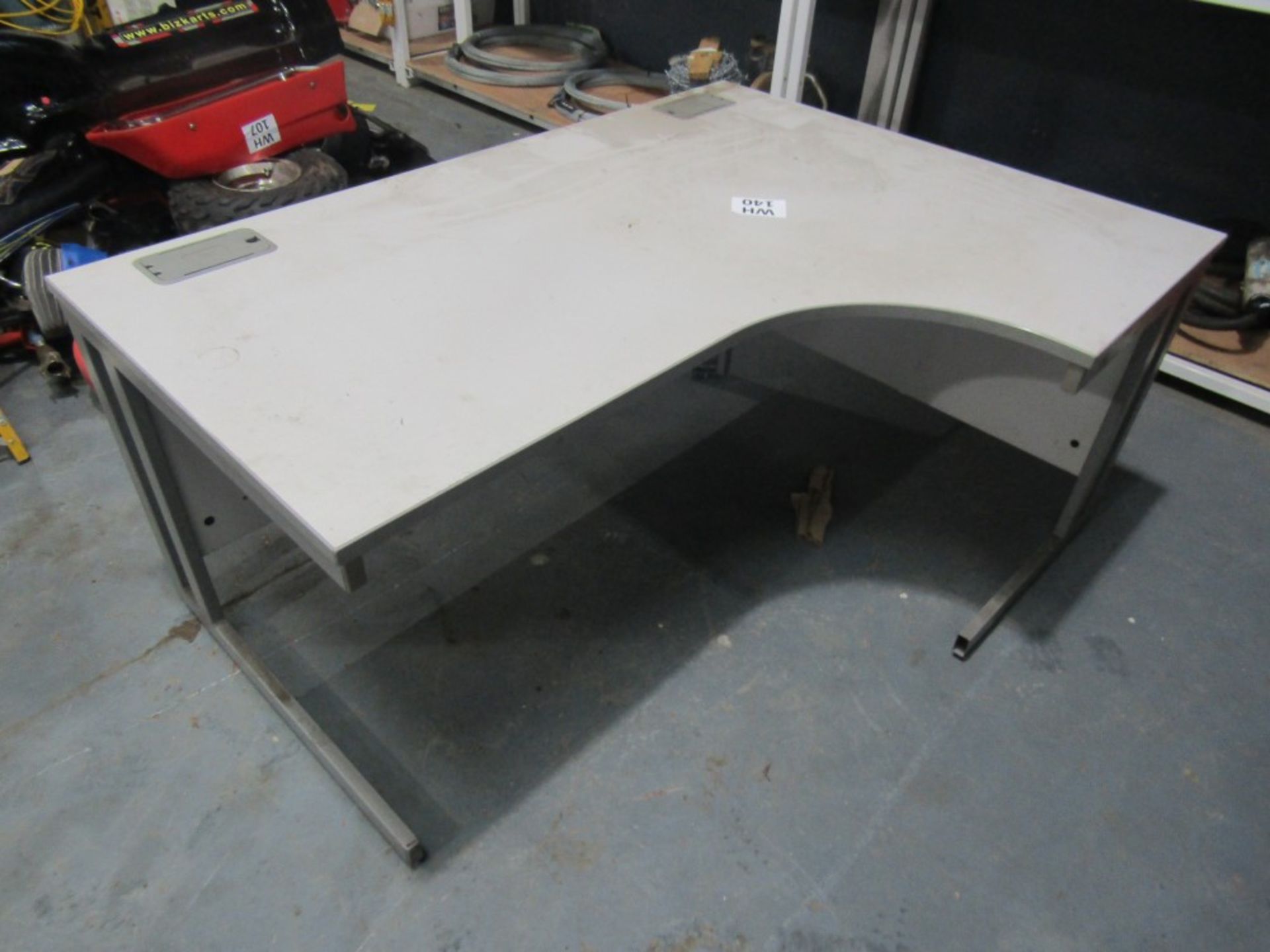 CORNER DESK (DIRECT COUNCIL) [WH140] [+ VAT]