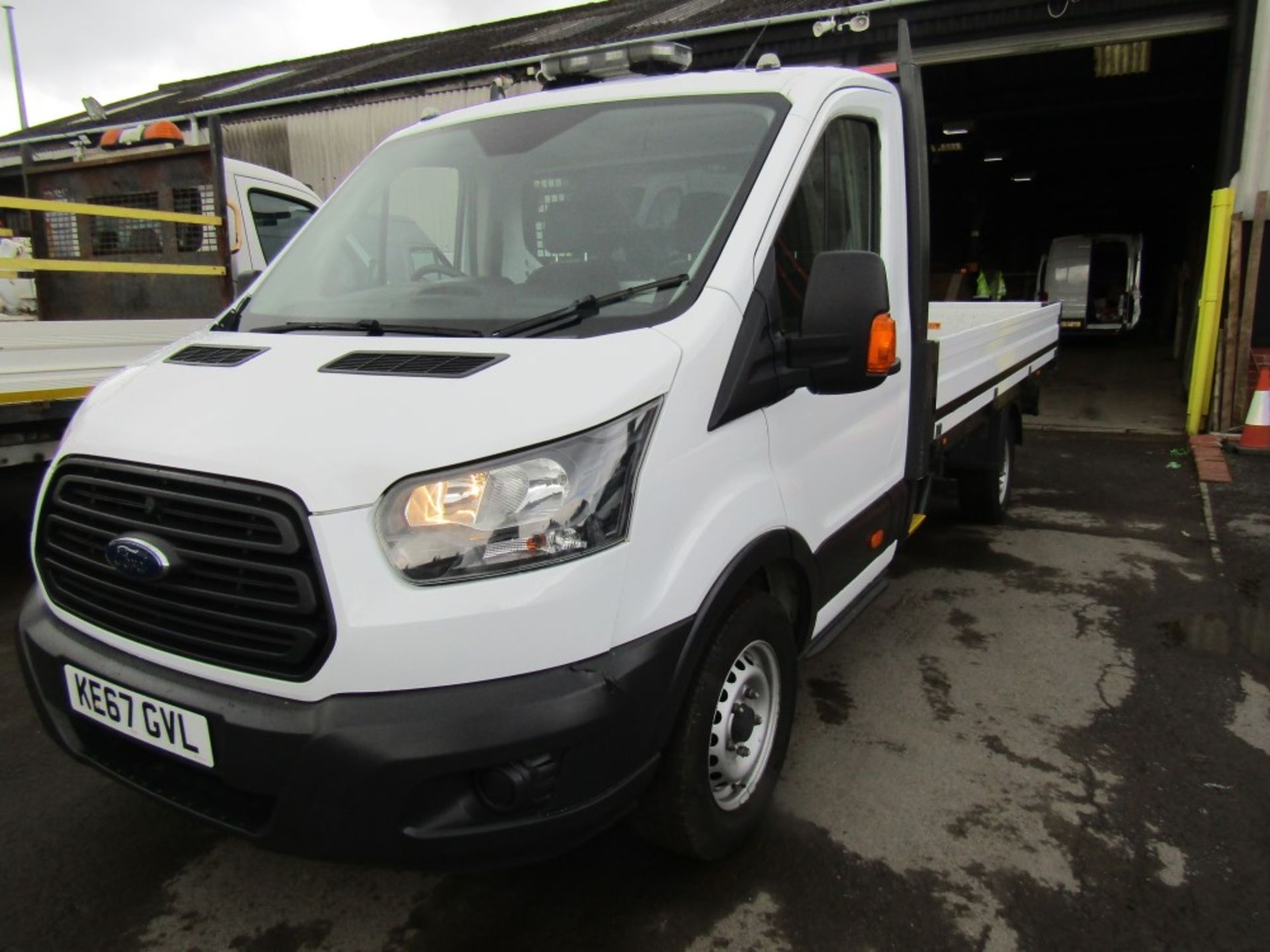 67 reg FORD TRANSIT 350 LWB DROPSIDE, 1ST REG 11/17, 125996M, V5 HERE, 1 OWNER FROM NEW [+ VAT] - Image 2 of 7