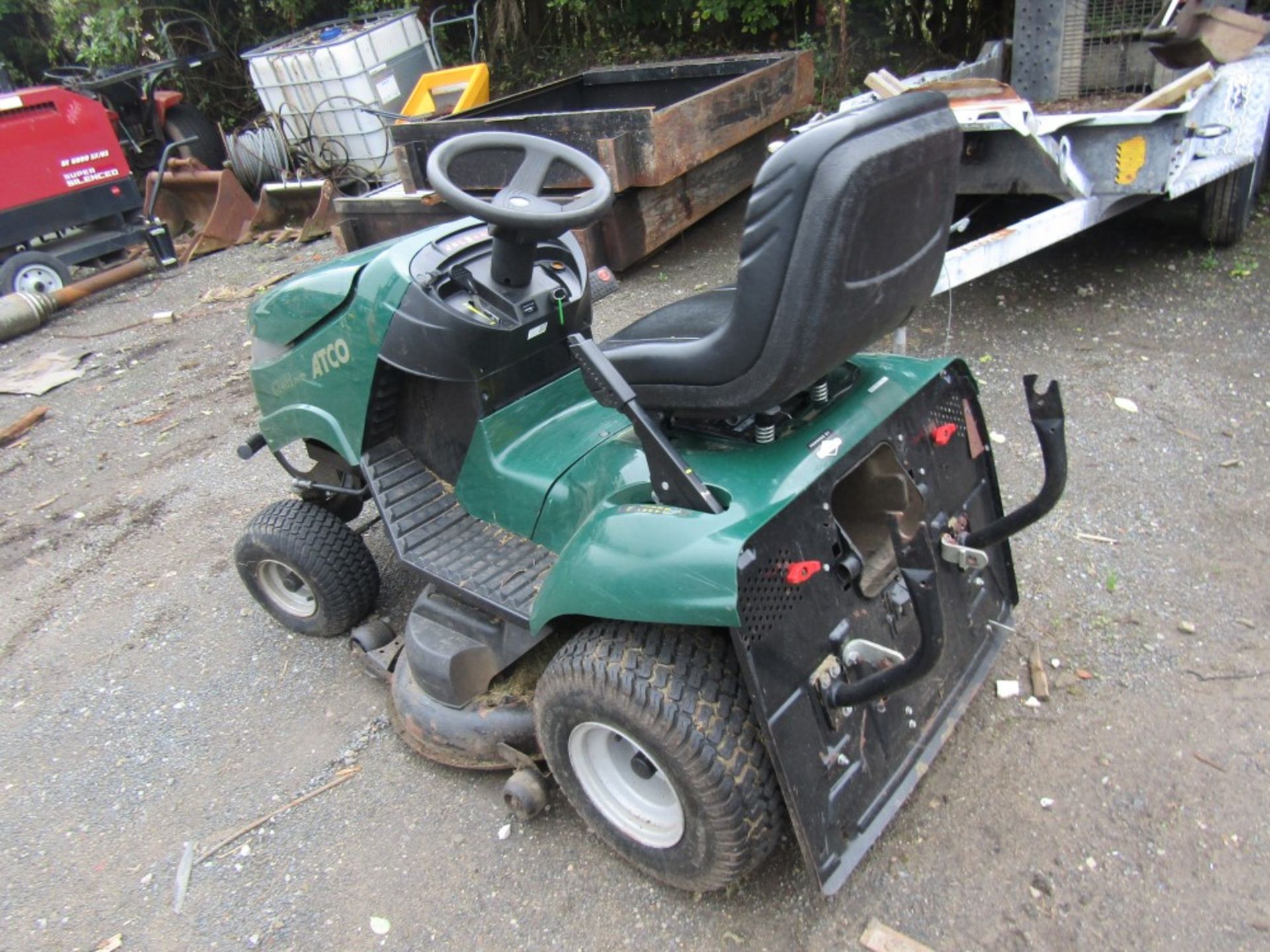 ATCO TWIN GT40H RIDE ON MOWER (DIRECT COUNCIL) 254 HOURS [WH094] [+ VAT] - Image 2 of 4