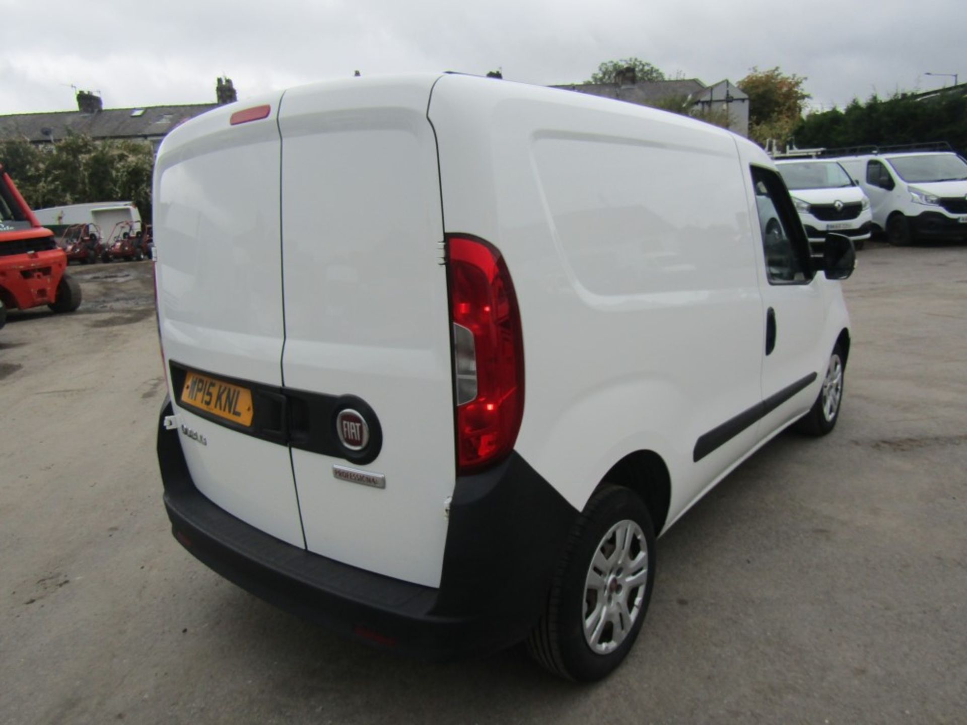 15 reg FIAT DOBLO 16V MULTIJET (DIRECT COMPANY) 1ST REG 04/15, 106281M, V5 HERE, 1 FORMER - Bild 4 aus 7