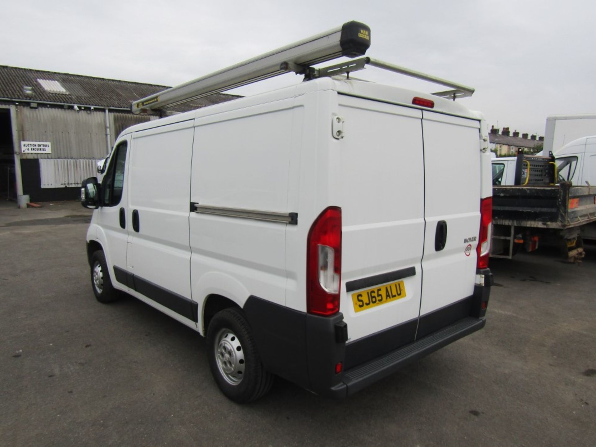 65 reg PEUGEOT BOXER 333 L1H1 HDI, 1ST REG 12/15, TEST 12/22, 122278M, V5 HERE, 1 OWNER FROM - Image 3 of 7