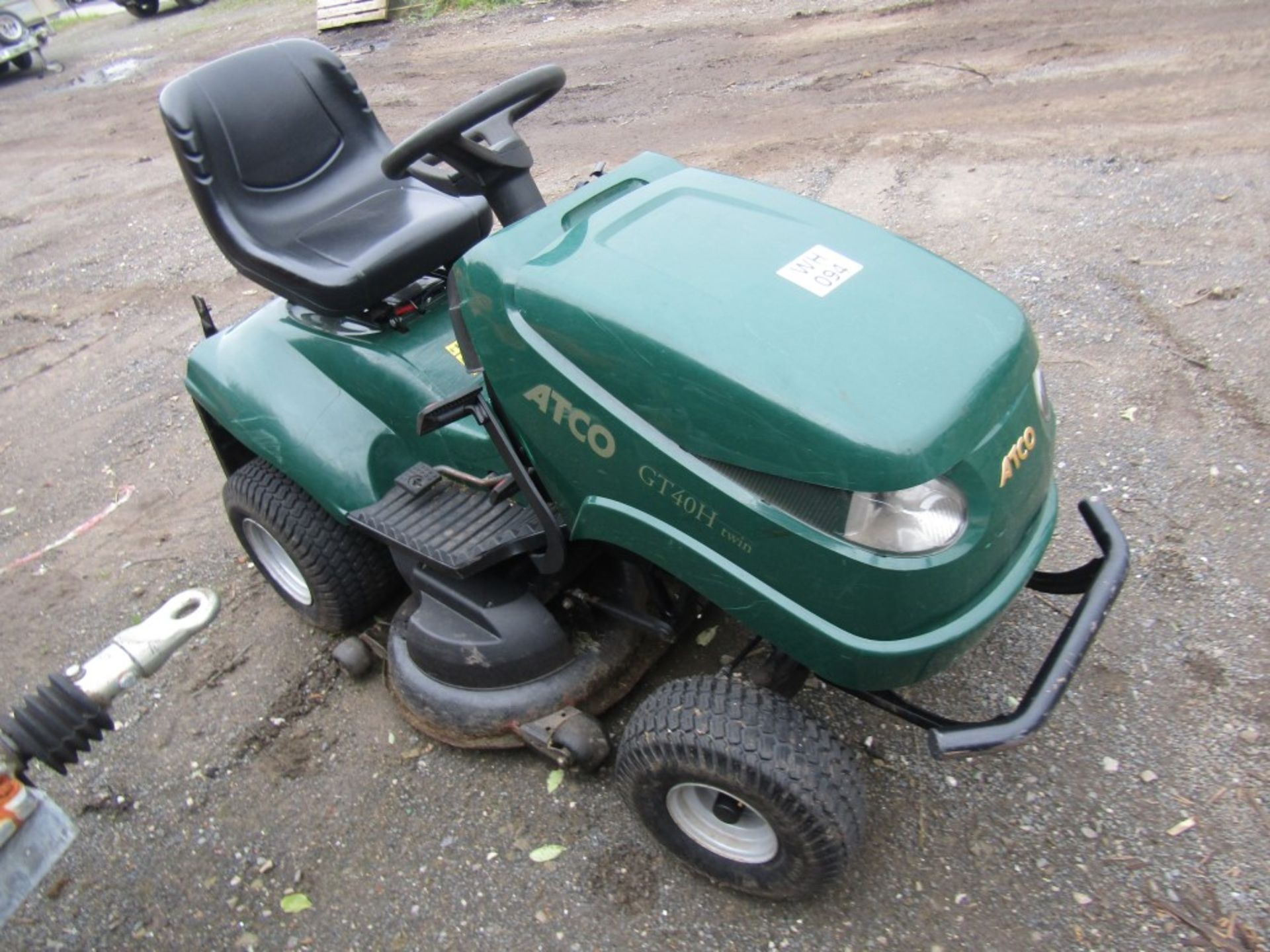 ATCO TWIN GT40H RIDE ON MOWER (DIRECT COUNCIL) 254 HOURS [WH094] [+ VAT] - Image 4 of 4