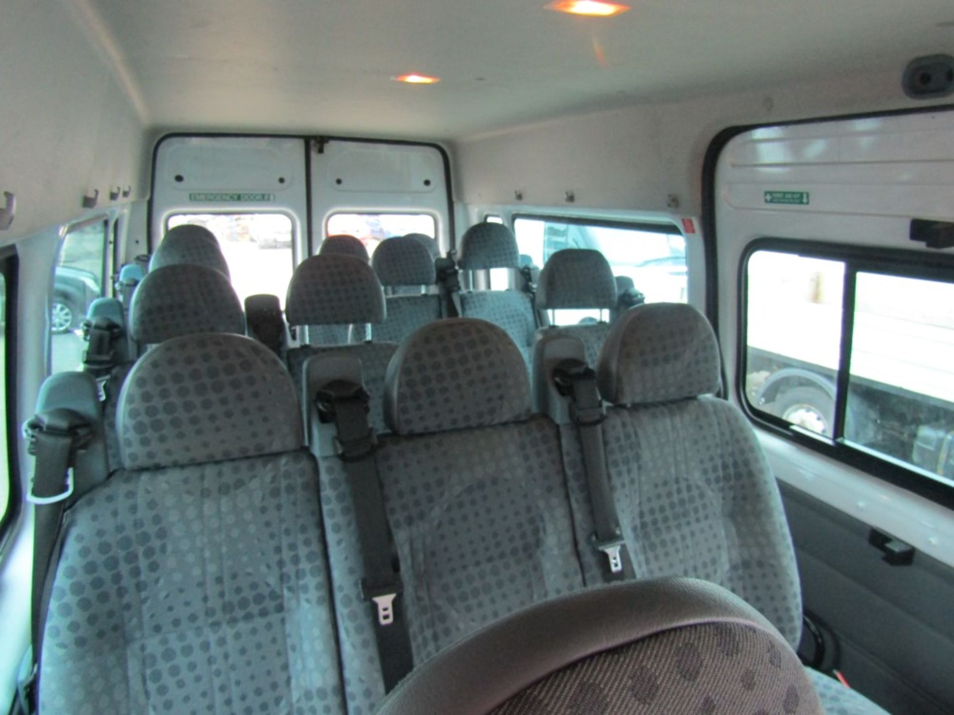 60 reg FORD TRANSIT 115 T350 RWD MINIBUS (DIRECT COUNCIL) 1ST REG 02/11, TEST 11/22, 96620M, V5 - Image 5 of 7