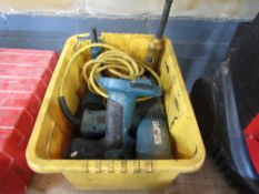 BOX OF ASSTD DEWALT / MAKITA POWER TOOLS [+ VAT]