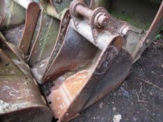 VOLVO 12" 3t EXCAVATOR BUCKET 35mm PINS [NO VAT]