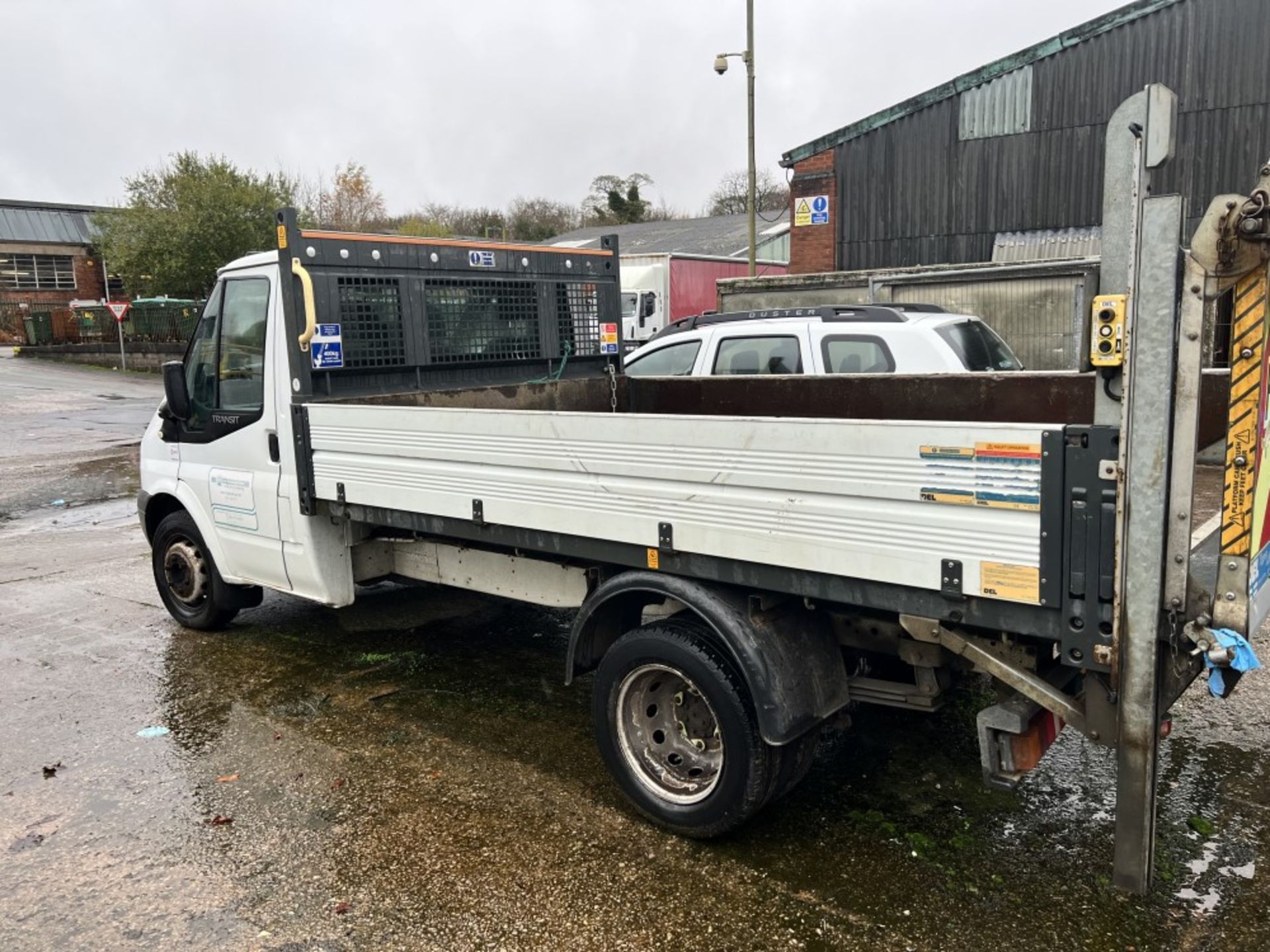 63 reg FORD TRANSIT 125 T350 RWD TIPPER (DIRECT COUNCIL) (LOCATION LEEK) 1ST REG 11/13, 45579M, V5 - Image 3 of 6