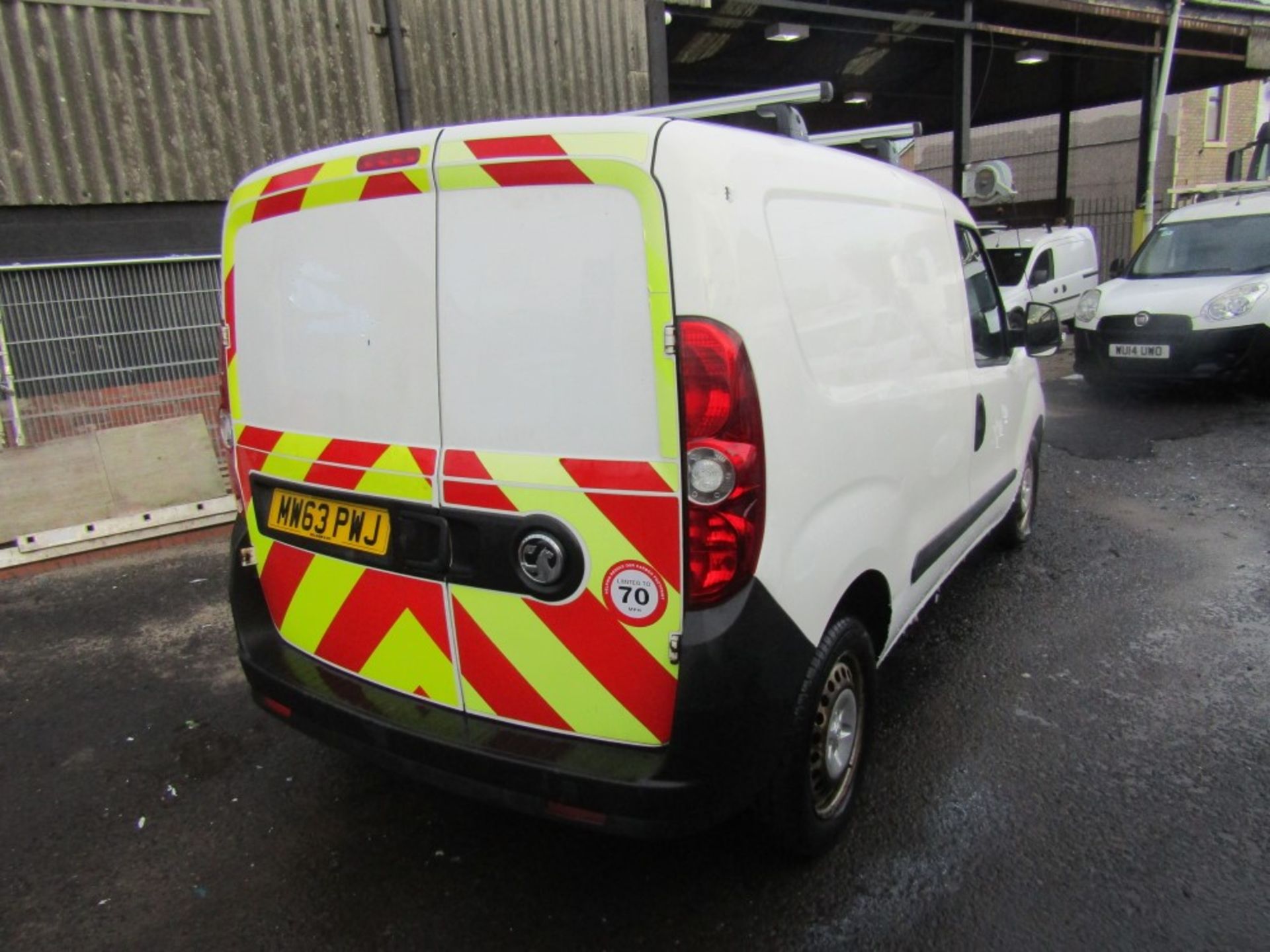 63 reg VAUXHALL COMBO 2300 L1H1 CDTI (NON RUNNER) (DIRECT UNITED UTILITIES WATER) 1ST REG 12/13, - Image 4 of 7