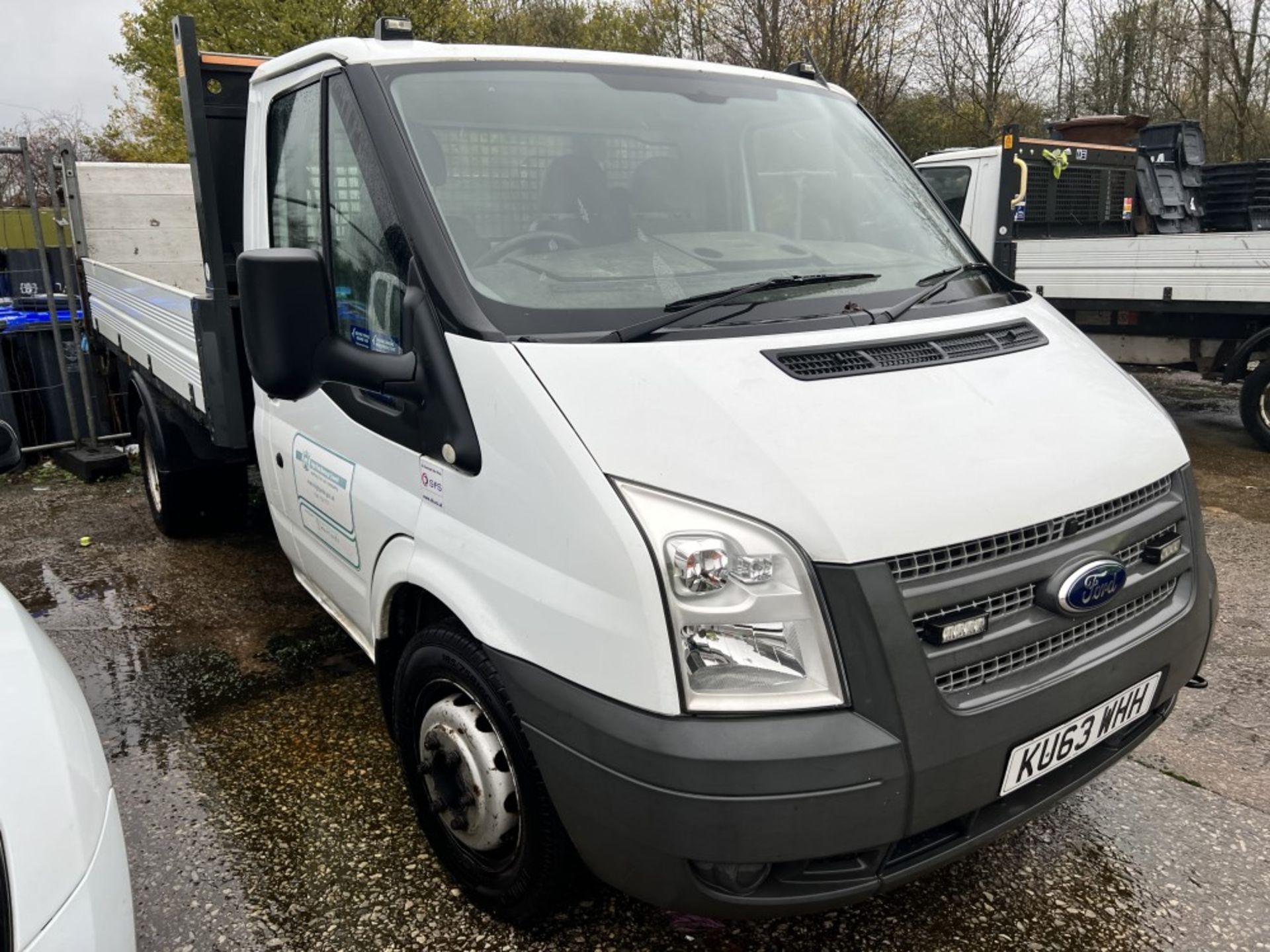 63 reg FORD TRANSIT 125 T350 RWD TIPPER (DIRECT COUNCIL) (LOCATION LEEK) 1ST REG 11/13, 45579M, V5 - Image 2 of 6