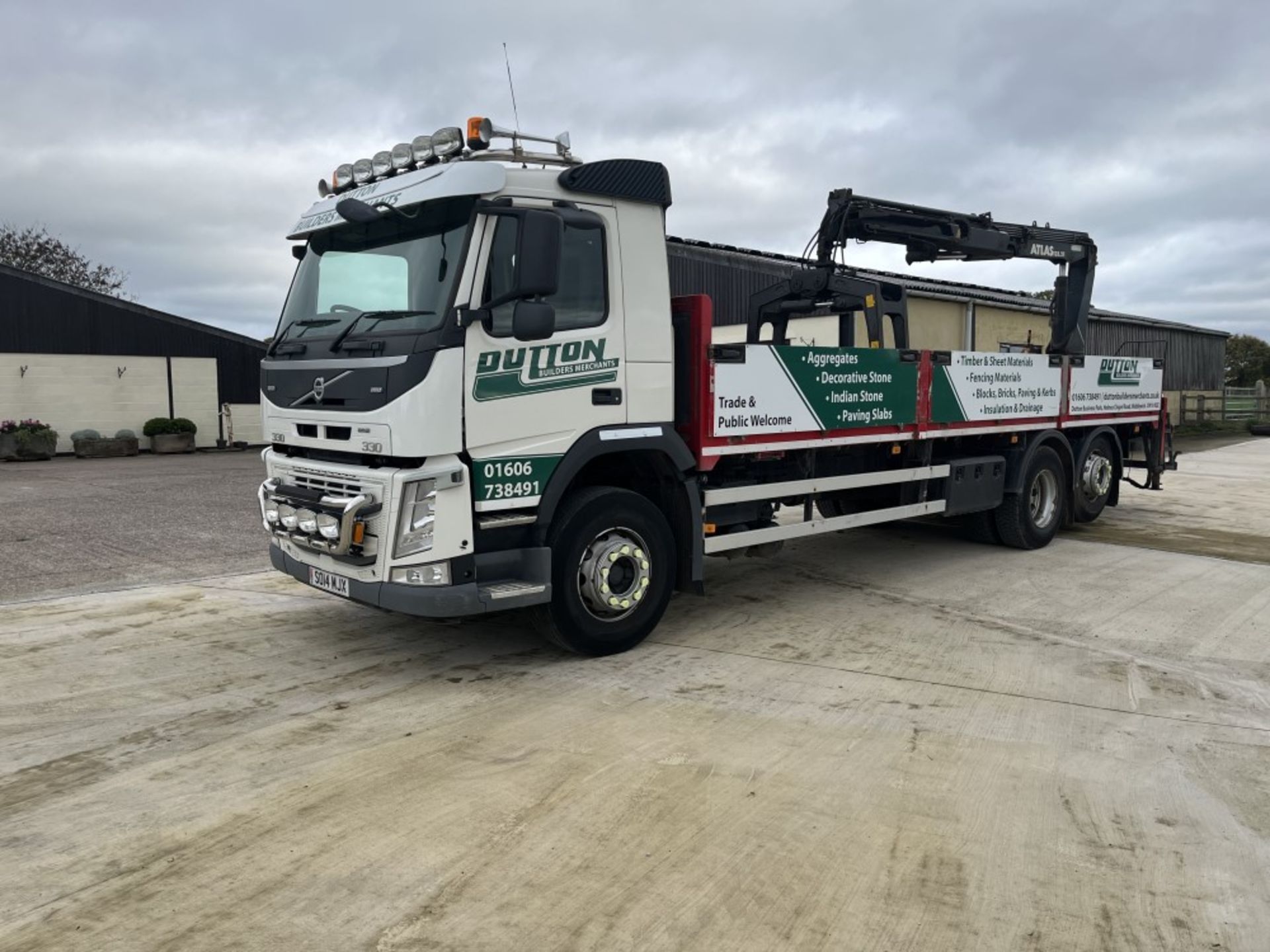 14 reg VOLVO FM DROPSIDE C/W REAR MOUNTED ATLAS 135.2E CRANE & BRICK GRAB (LOCATION MIDDLEWICH) - Image 8 of 11