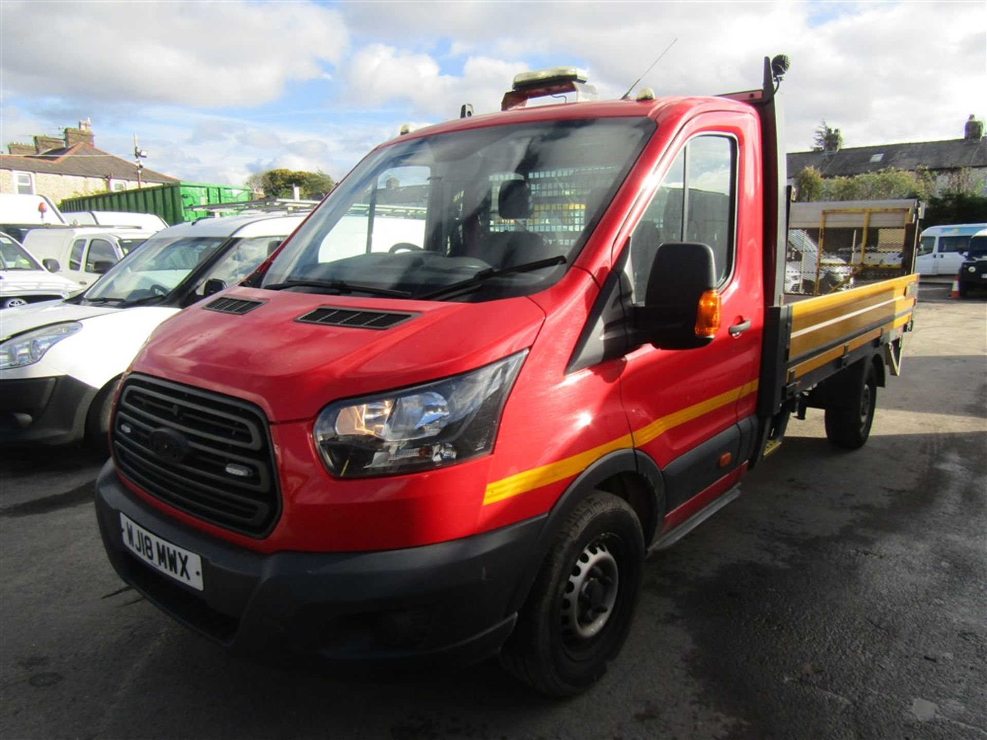 18 reg FORD TRANSIT T350 125 14FT DROPSIDE PICKUP C/W TAIL LIFT, 1ST REG 03/18, TEST 03/23, 91263M - Image 2 of 6