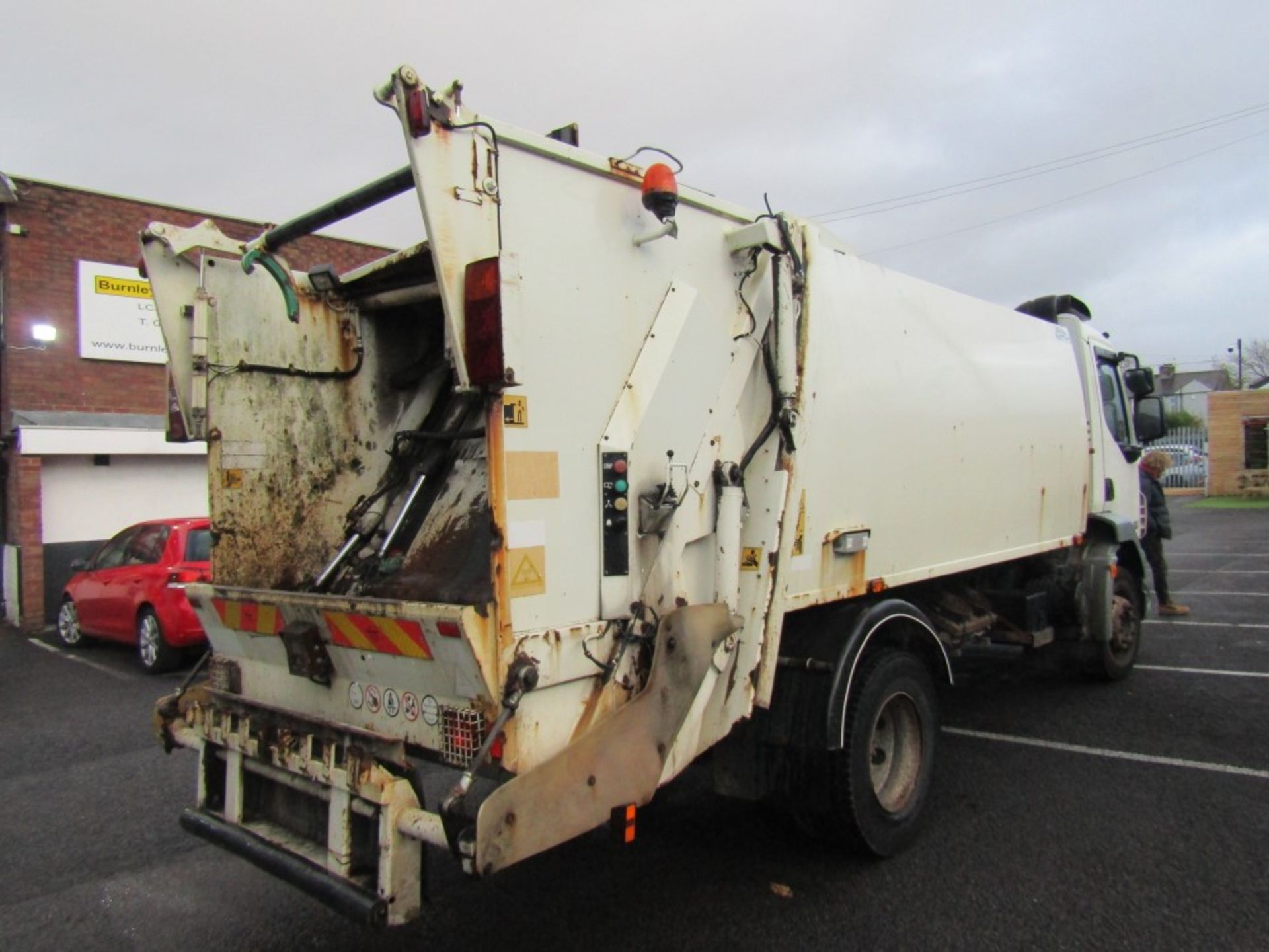 57 reg DAF FA LF55.220 REFUSE WAGON (DIRECT COUNCIL) 1ST REG 10/07, 294318KM WARRANTED, V5 HERE, 1 - Image 4 of 6