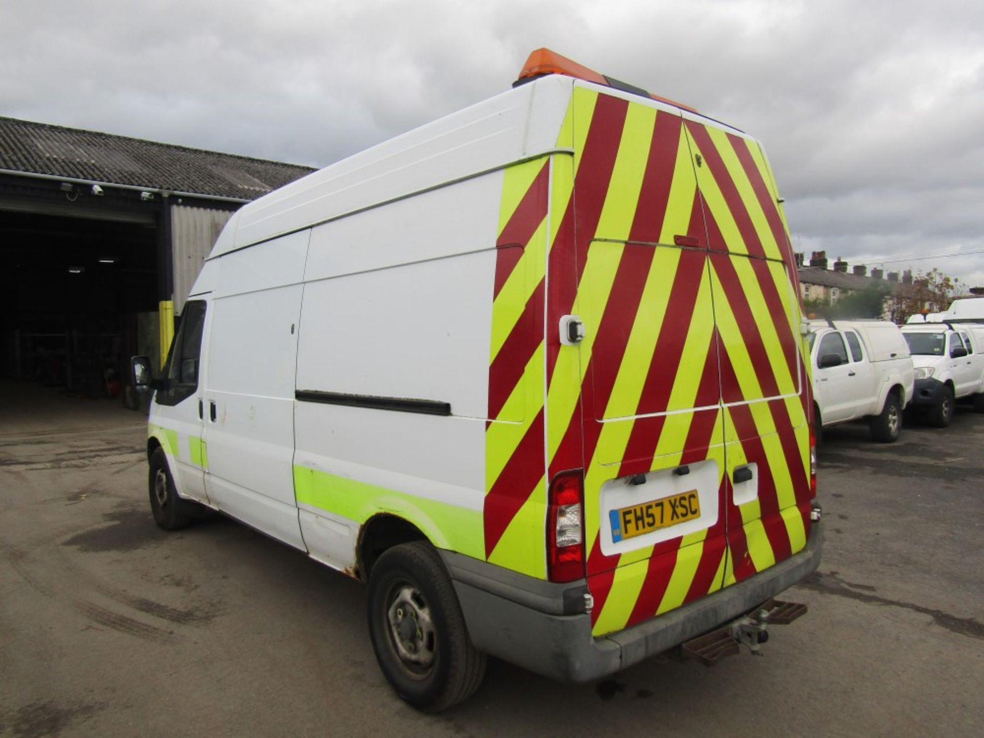 57 reg FORD TRANSIT 115 T350L RWD (DIRECT COUNCIL) 1ST REG 12/07, TEST 09/23, 83901M, V5 HERE, 1 - Bild 3 aus 7