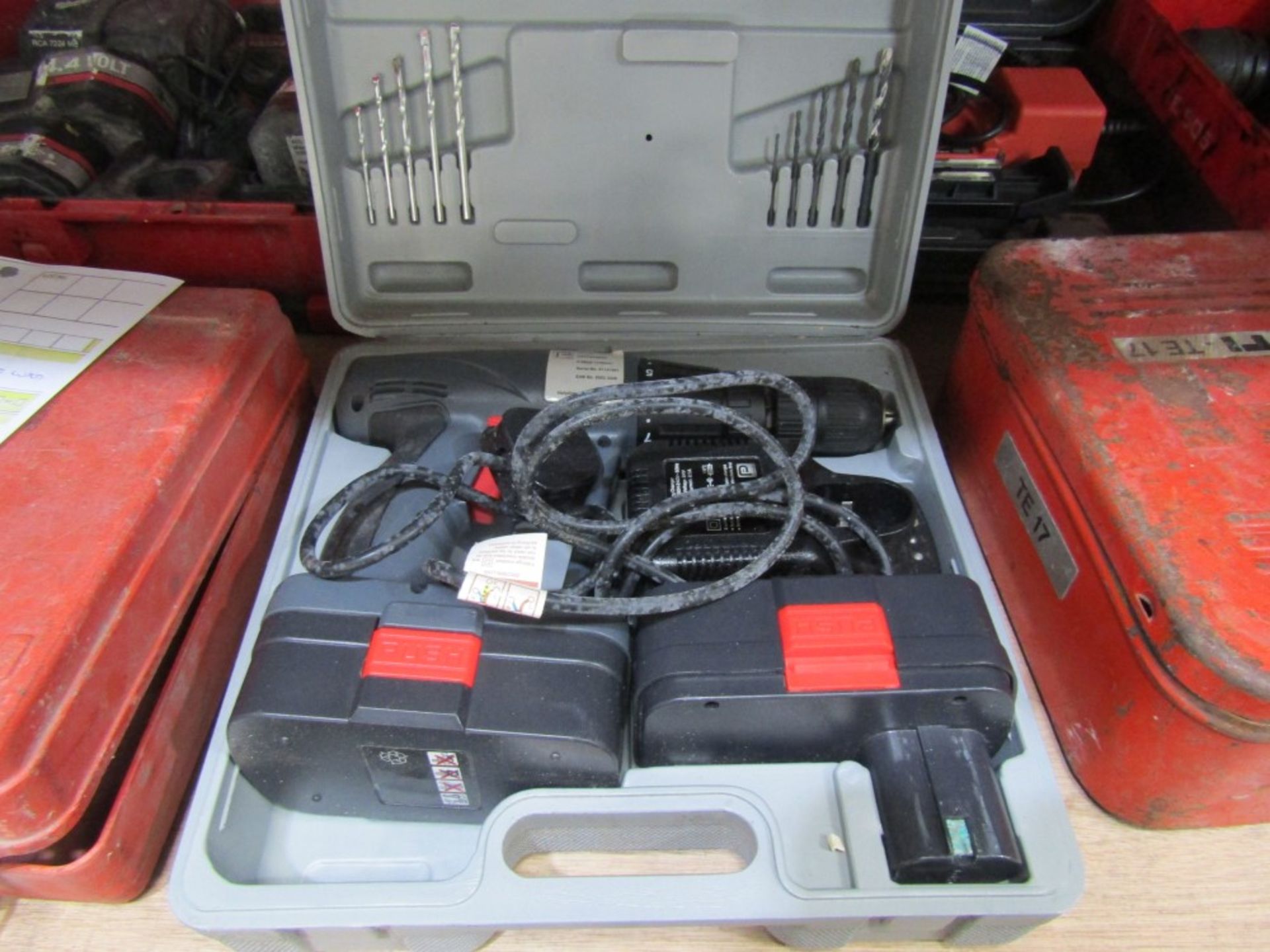 McCULLOCH 16" CORDLESS DRILL C/W BATTERIES & CHARGER [+ VAT]