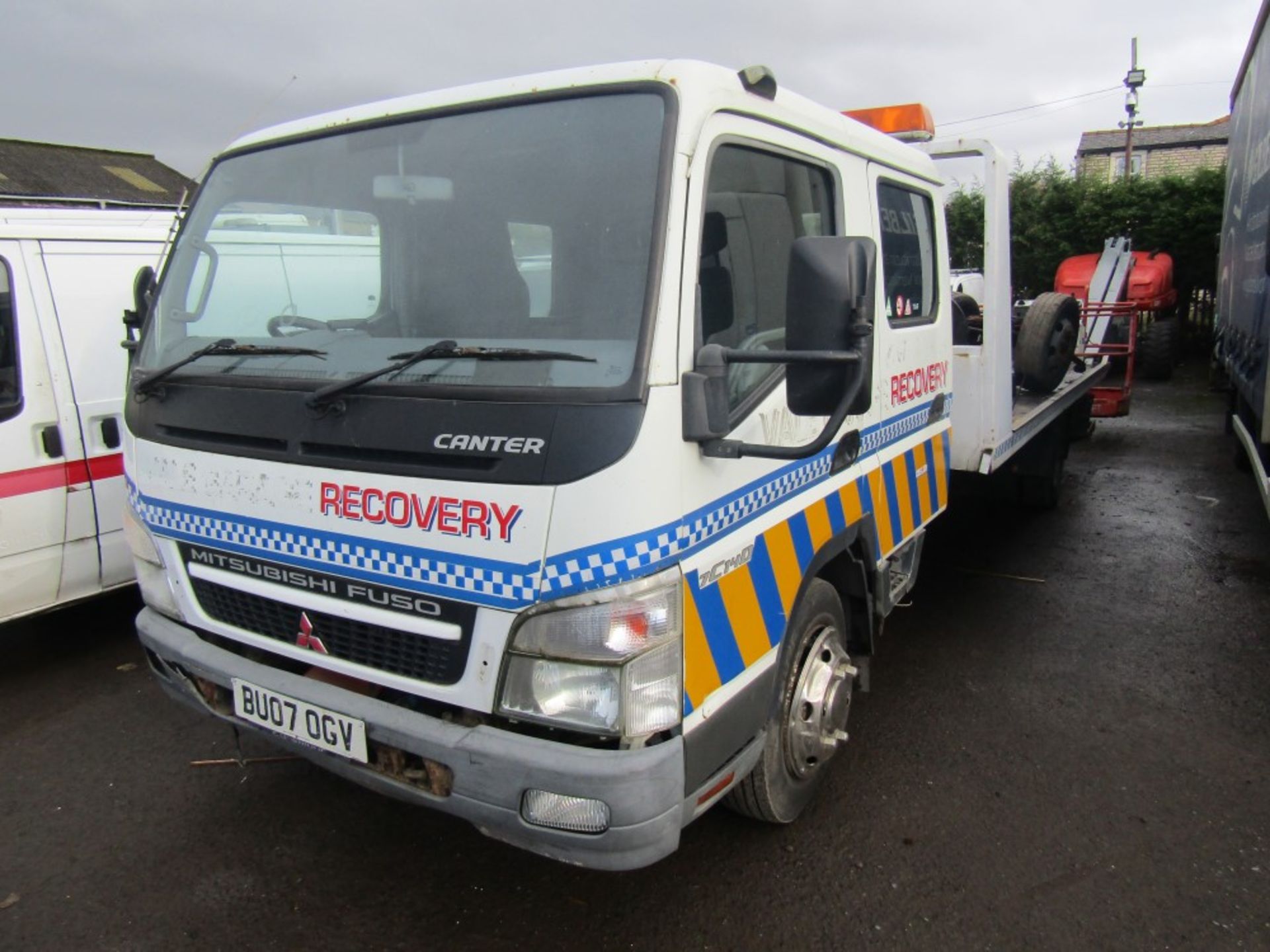 07 reg MITSUBISHI FUSO CANTER 7C14D & SPARES, 1ST REG 06/07, 348420KM, NO V5 [NO VAT] - Image 2 of 9