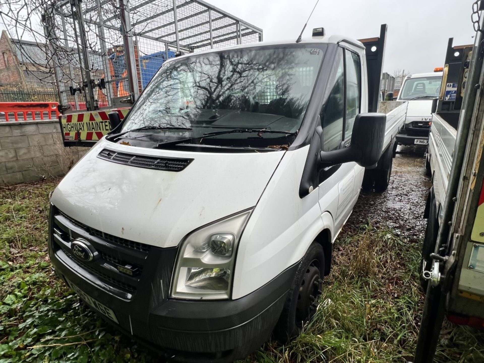 63 reg FORD TRANSIT 100 T350 RWD TIPPER (DIRECT COUNCIL) (LOCATION LEEK) 1ST REG 01/14, 143246M, - Image 2 of 6