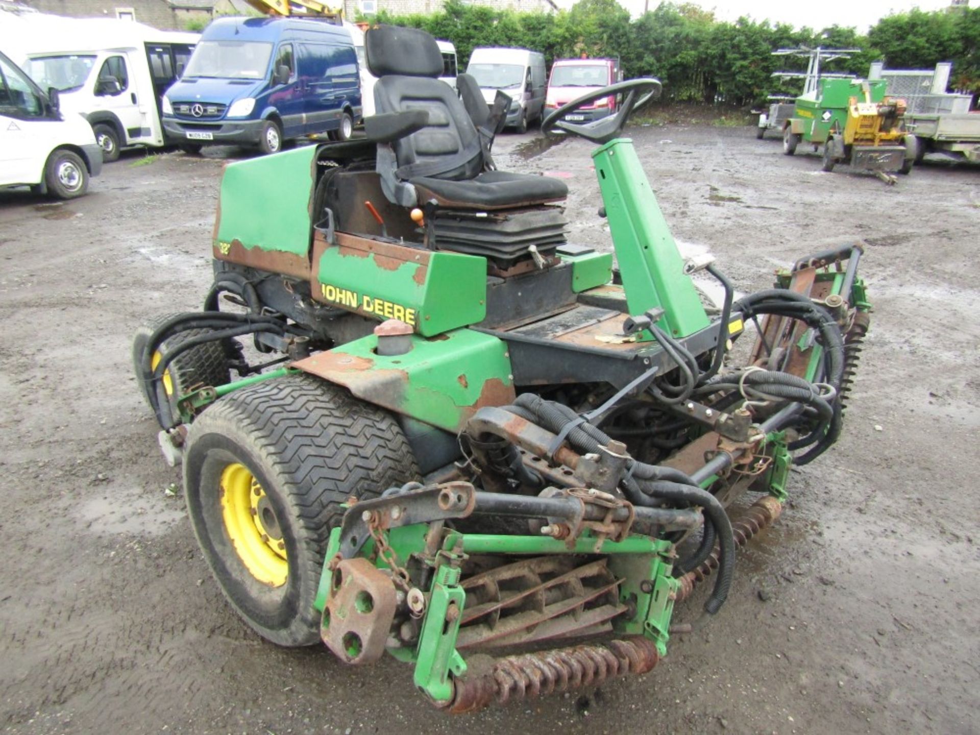 JOHN DEERE 3235 DIESEL RIDE ON MOWER, 3713 HOURS [NO VAT] - Image 2 of 6