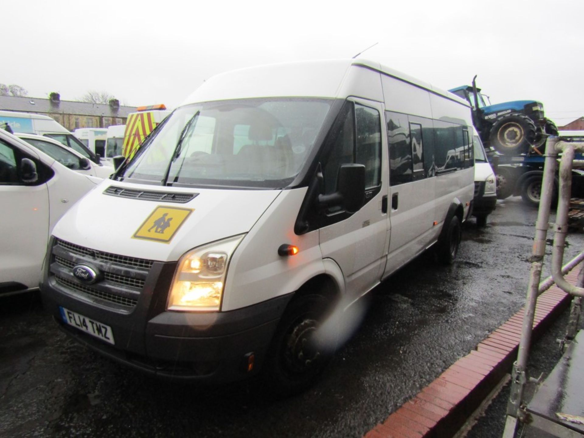 14 reg FORD TRANSIT 135 T430 RWD MINIBUS (DIRECT COUNCIL) 1ST REG 03/14, TEST 01/23, 70071M, V5 - Image 2 of 7