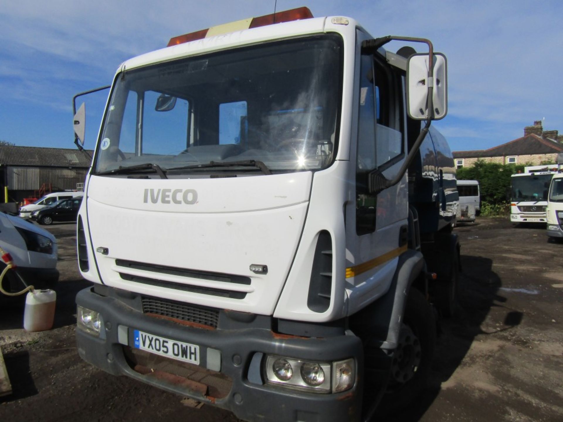 05 reg IVECO ML150E21K SWEEPER, 1ST REG 07/05, 105864KM, V5 HERE, 2 FORMER KEEPERS [+ VAT] - Image 2 of 6