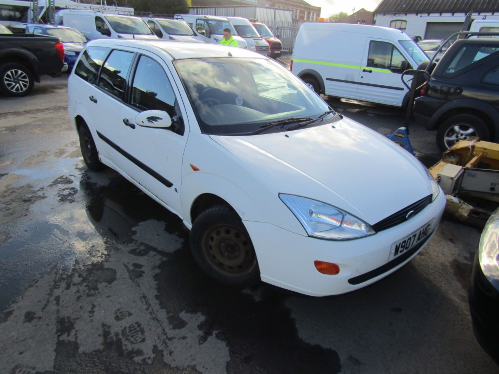 W reg FORD FOCUS CL TD DI ESTATE, 1ST REG 05/00, 145820M WARRANTED, V5 HERE, 2 FORMER KEEPERS [NO