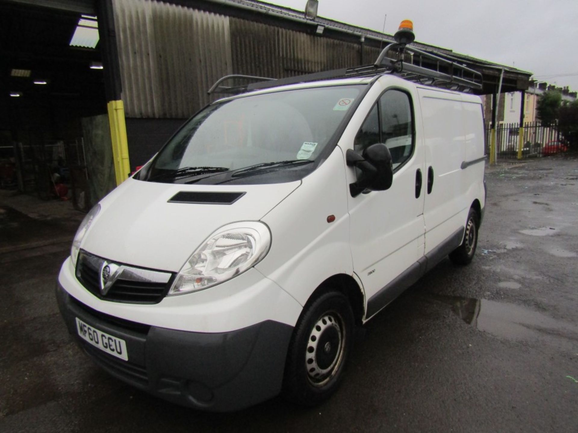 60 reg VAUXHALL VIVARO 2900 CDTI SWB (DIRECT UNITED UTILITIES WATER) 1ST REG 09/10, TEST 09/23, - Bild 2 aus 7