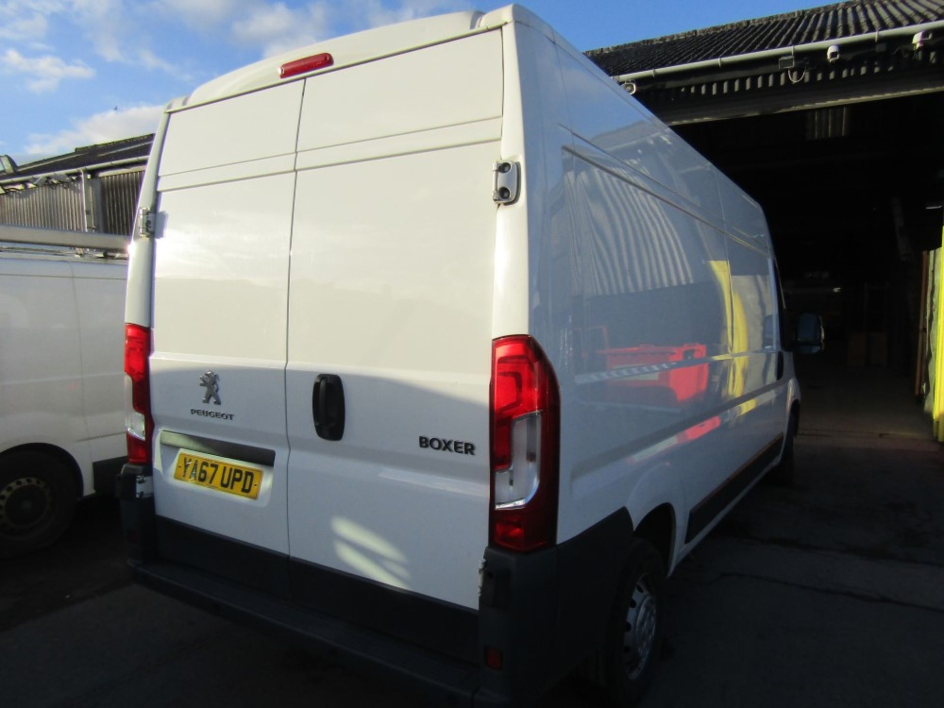 67 reg PEUGEOT BOXER 335 PRO L3H2 BLUE HDI, 1ST REG 12/17, TEST 12/22, 122070M WARRANTED, V5 HERE, 1 - Image 4 of 7