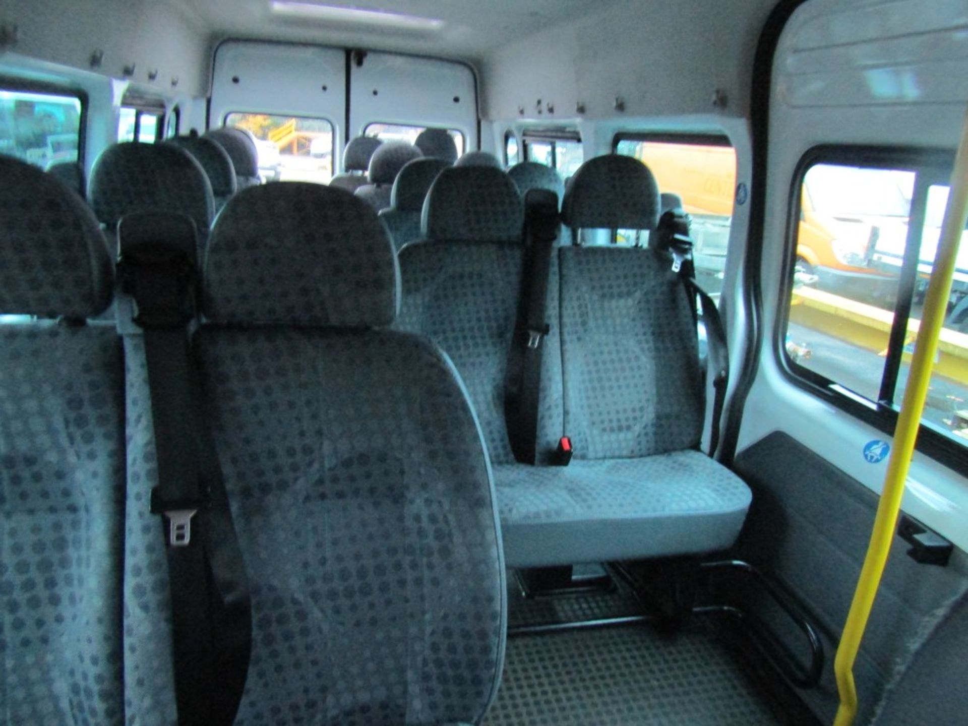 63 reg FORD TRANSIT 135 T430 RWD MINIBUS (DIRECT COUNCIL) 1ST REG 09/13, TEST 08/23, 91223M, V5 - Image 6 of 7